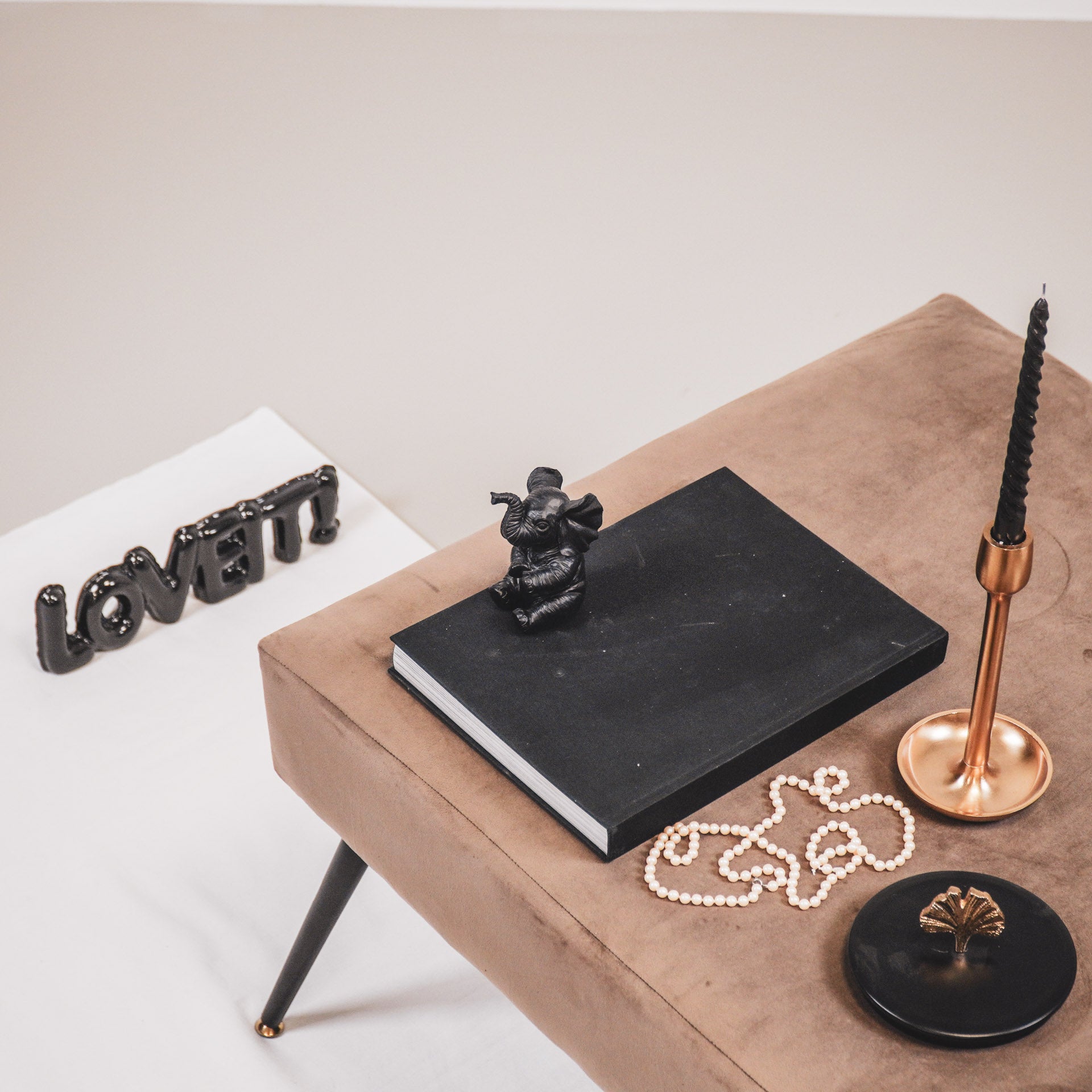 Ornament - Olifant - Polyresin - Zwart - 7x7x11cm