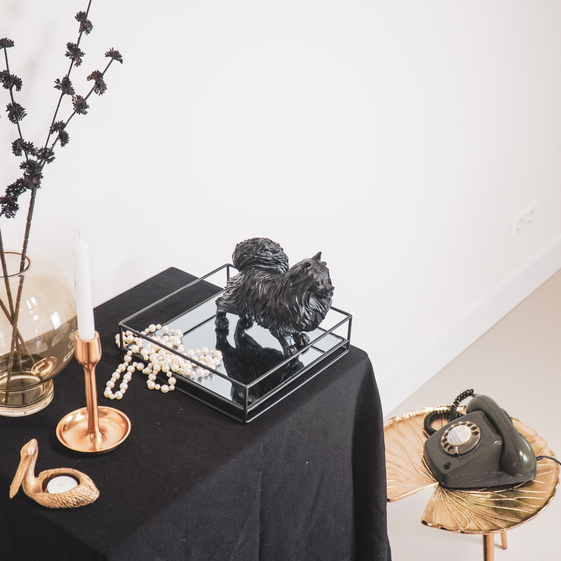 Ornament - Pomeriaan - Hond - Polyresin - Zwart - 23x10x18cm