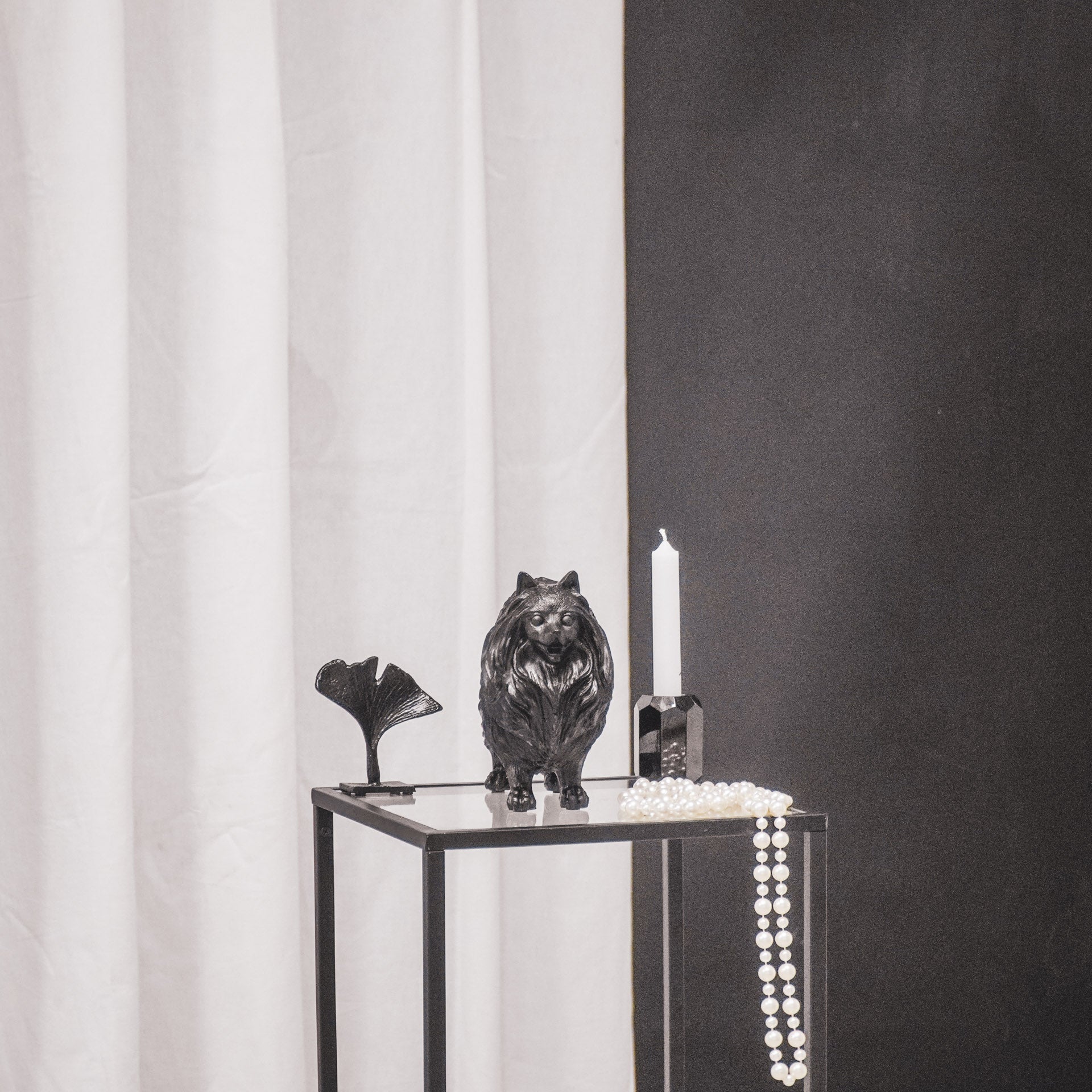 Ornament - Pomeriaan - Hond - Polyresin - Zwart - 23x10x18cm