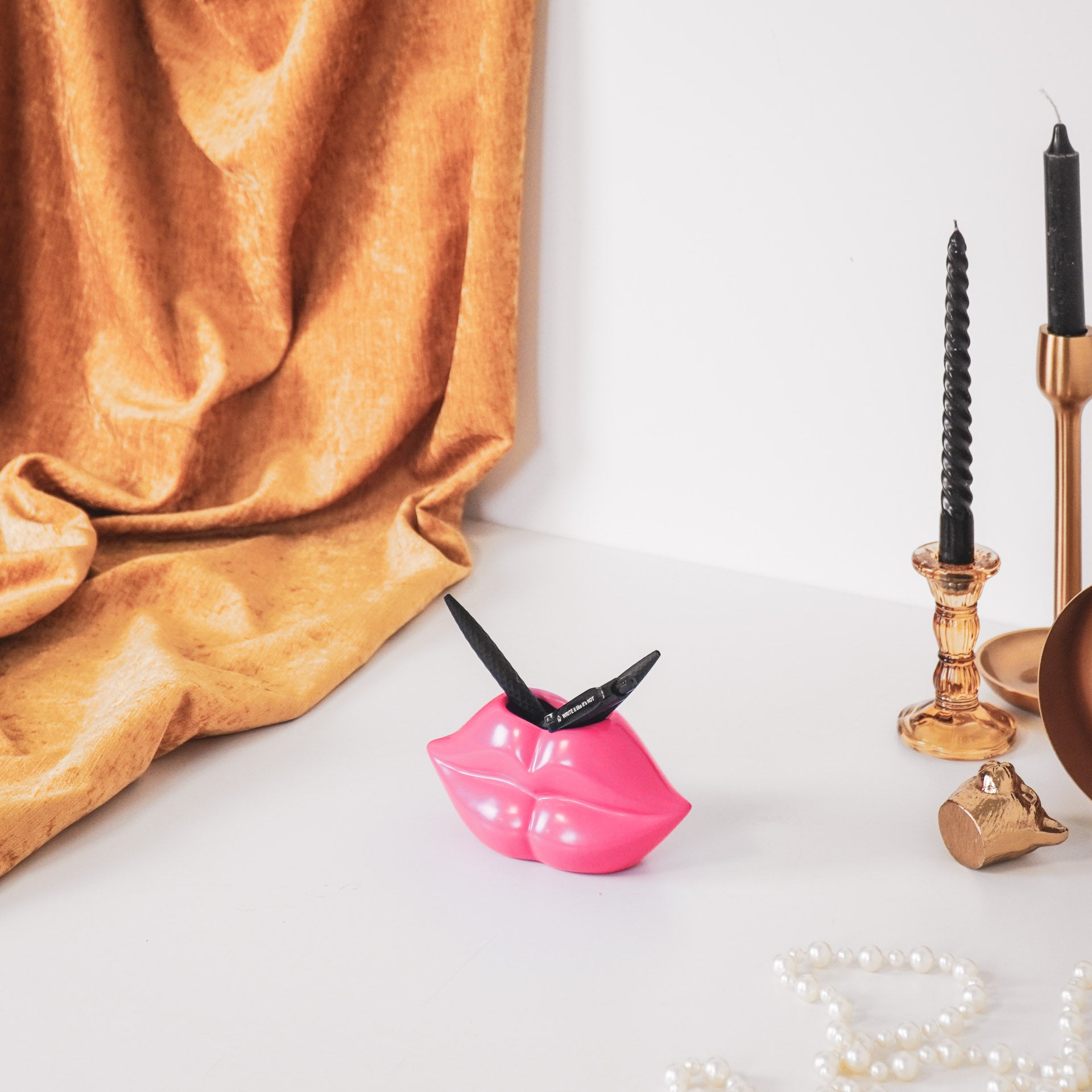 Pot - Lip - Keramiek - Neon Roze - 15,5x6,5x7,5cm