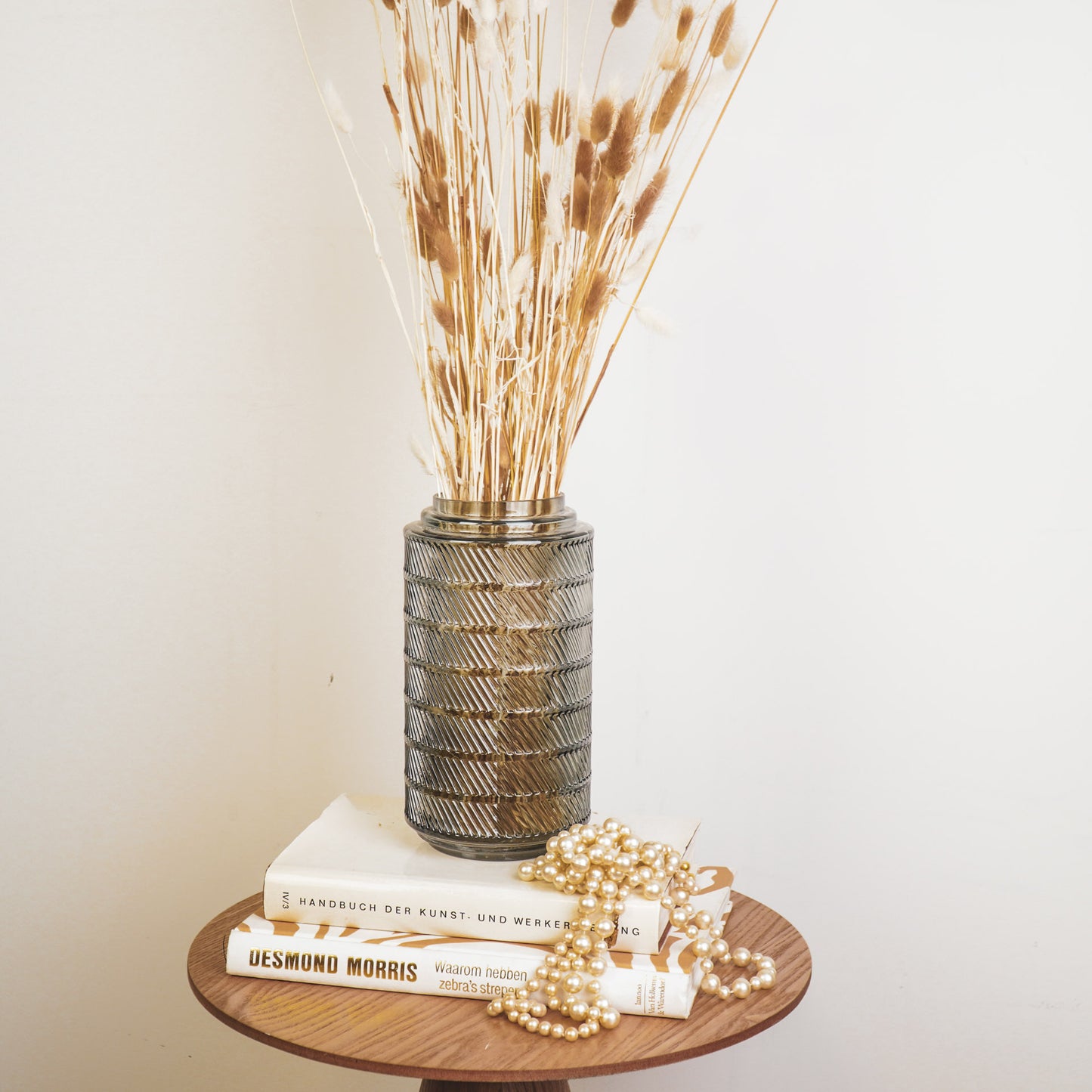 Vaas- Hoge Bloemenvaas- Relief- Glas- Grijs- 12,5x23cm