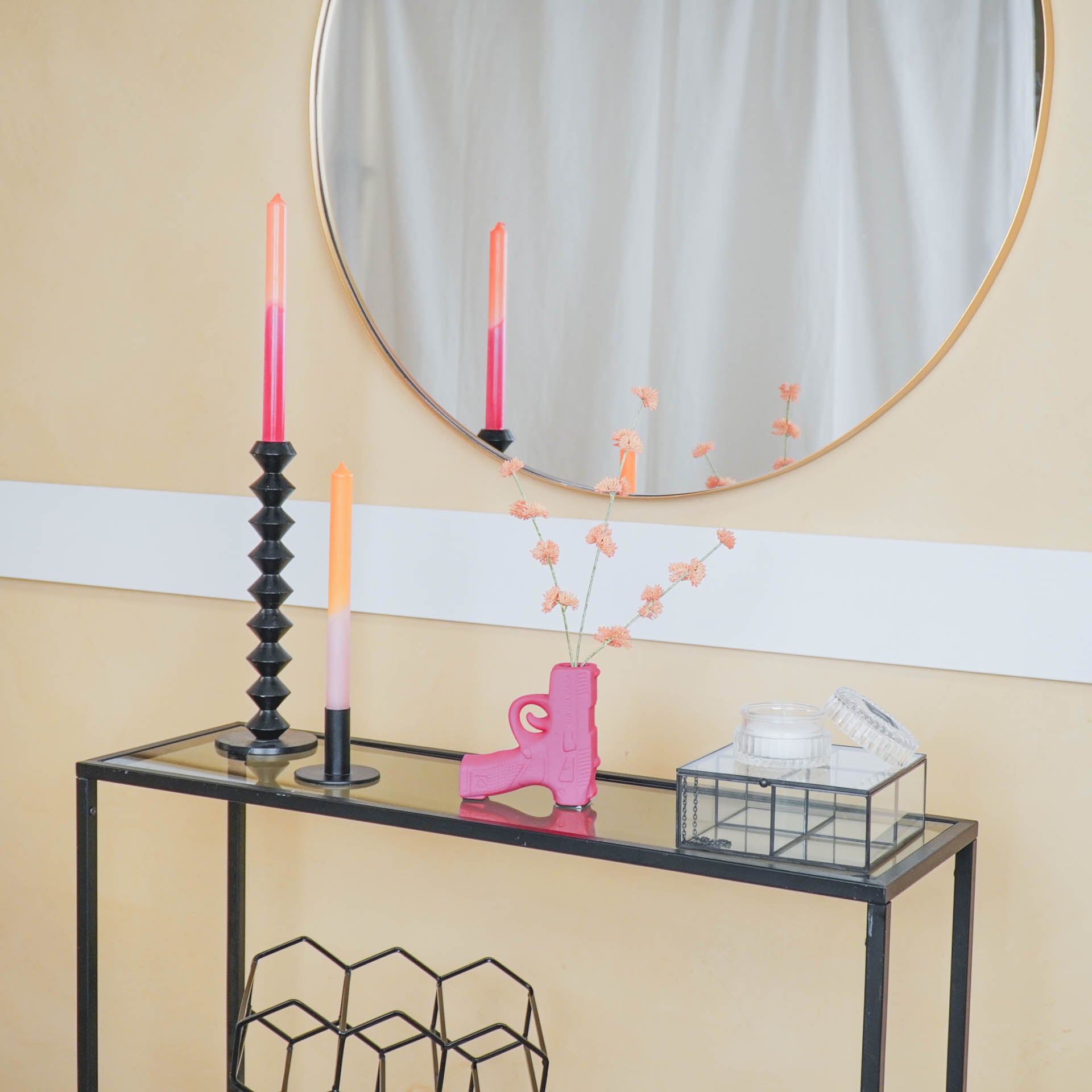 Vaas - Pistool - Keramiek- Neon Roze - 12x5x12cm