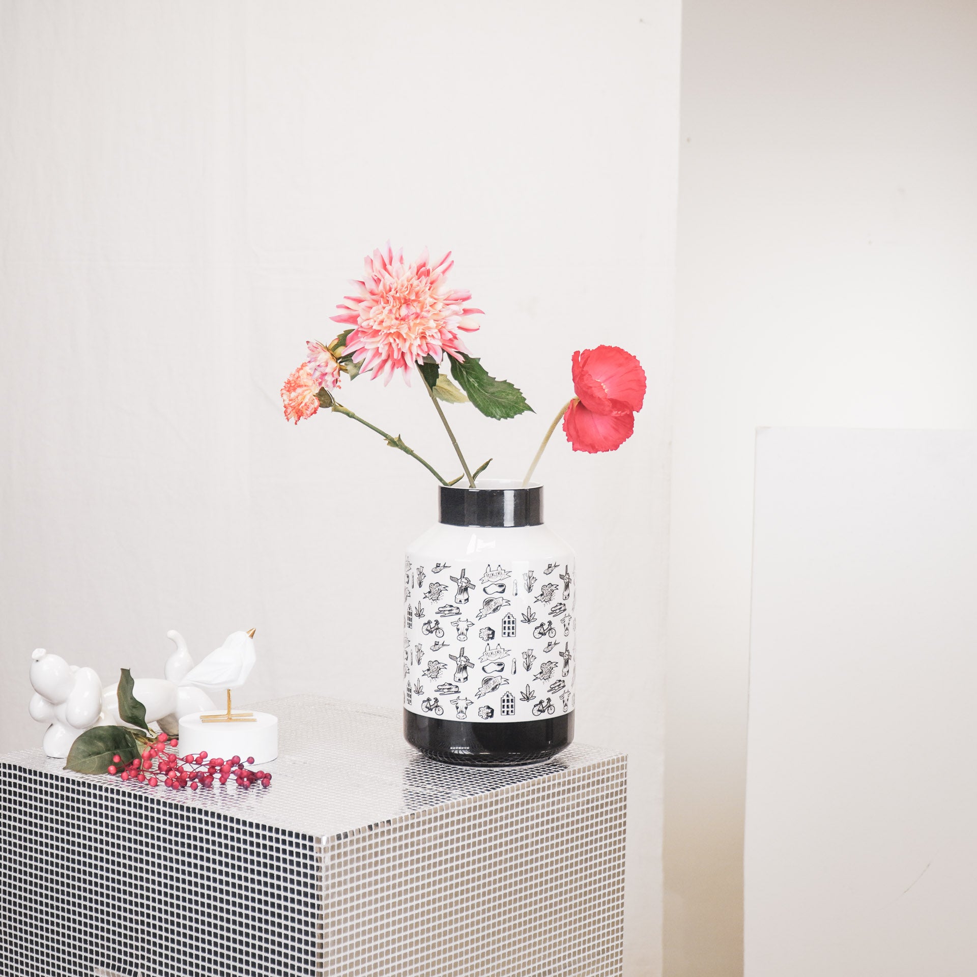 Vaas - Dipdye - Newbone China - Zwart - 25x35cm