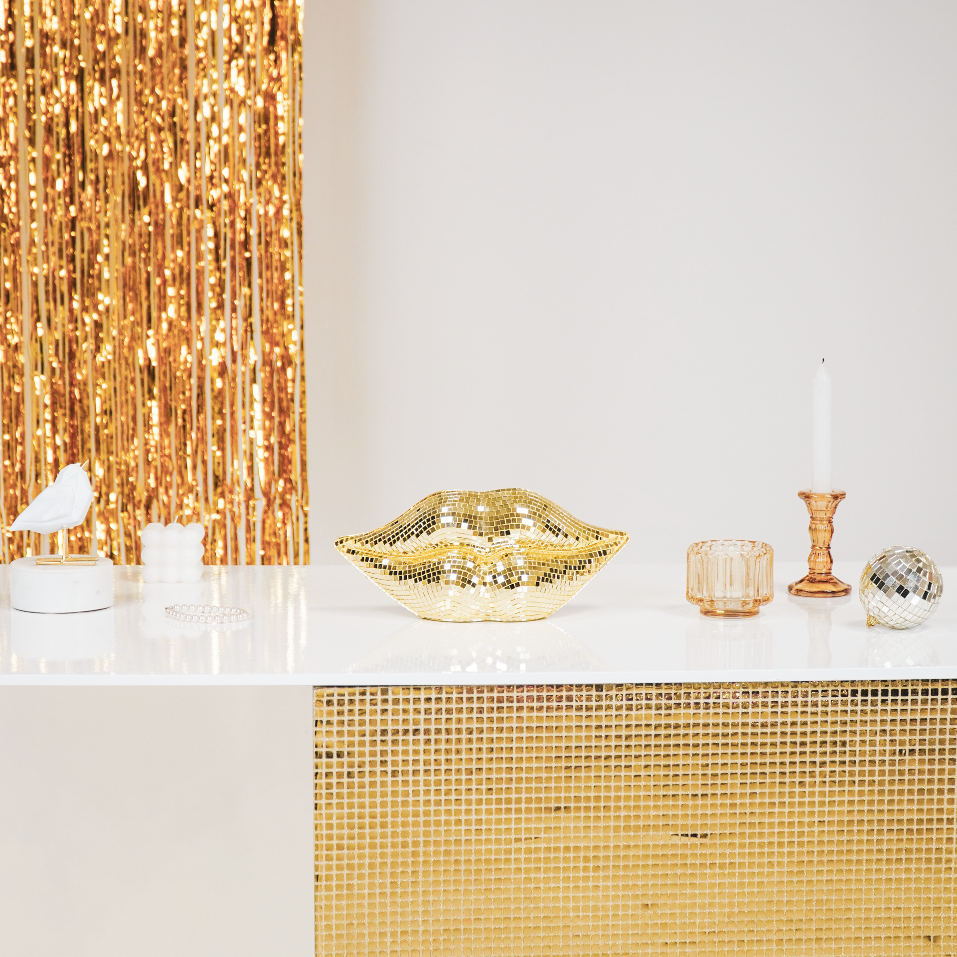 Ornament - Disco - Lip - Keramiek/Glas - Goud - 29x10x13,5cm