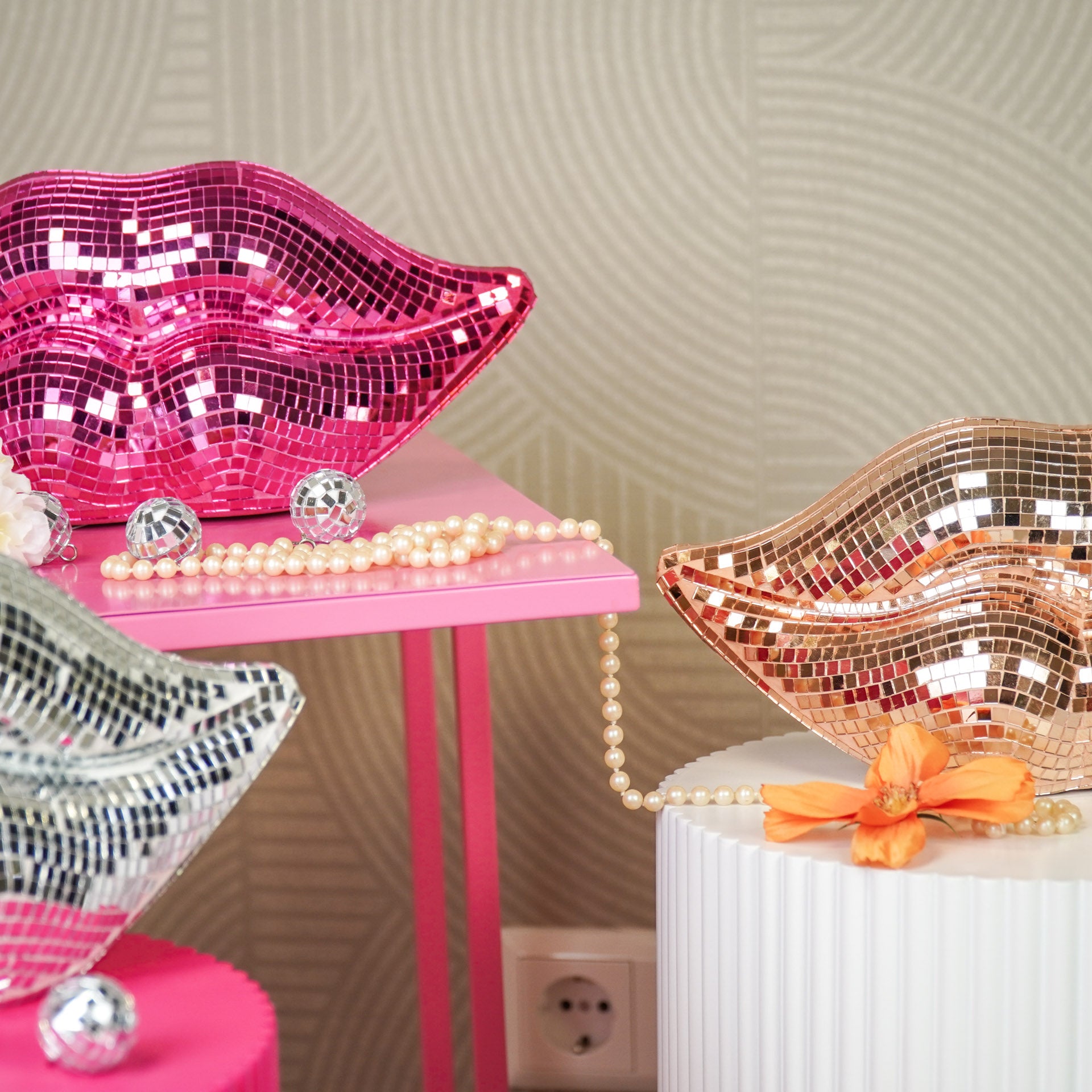 Ornament - Disco - Lip - Keramiek/Glas - Rose Goud - 29x10x13,5cm