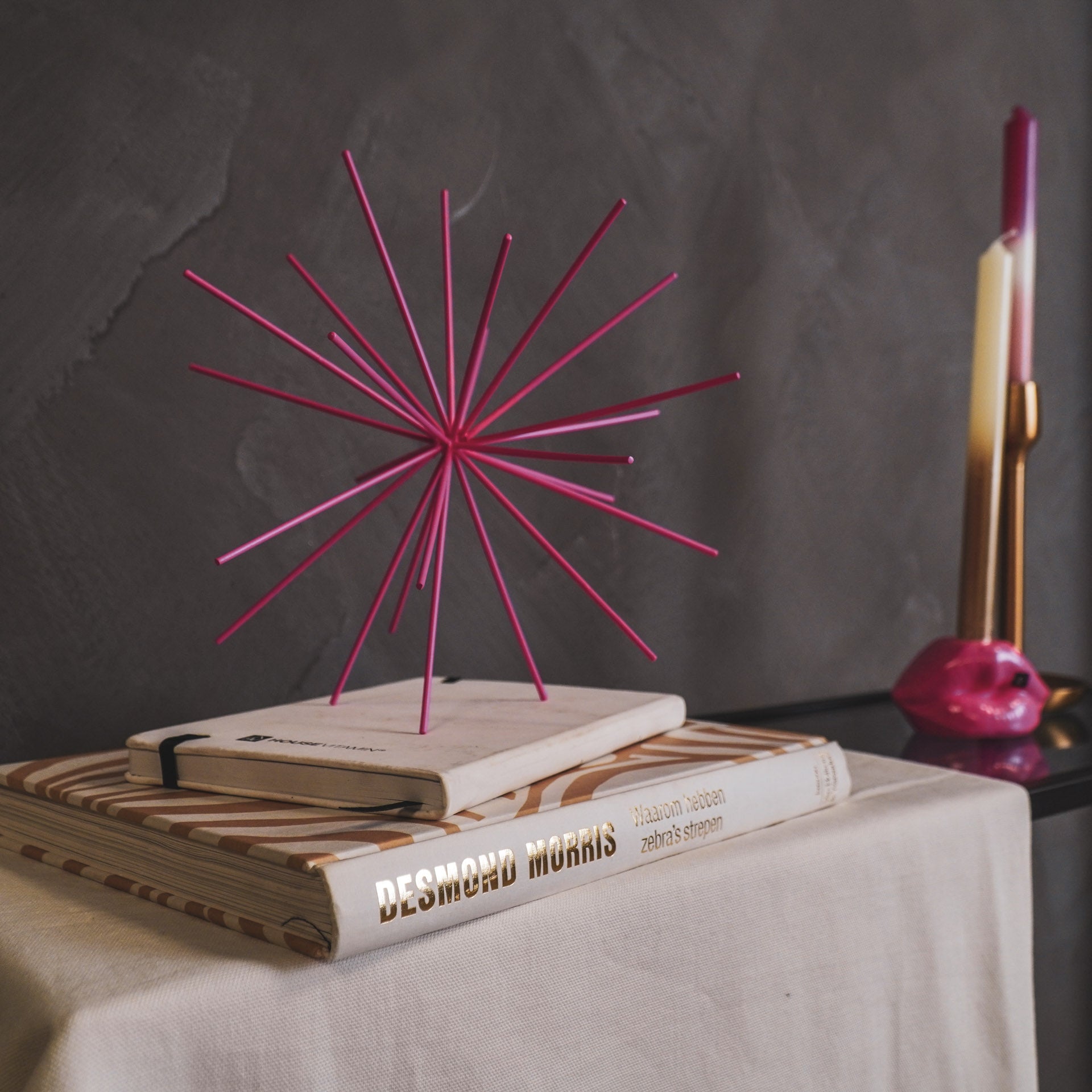 Ornament - Vuurwerk - Metaal - Neon Roze - 25x25x25cm