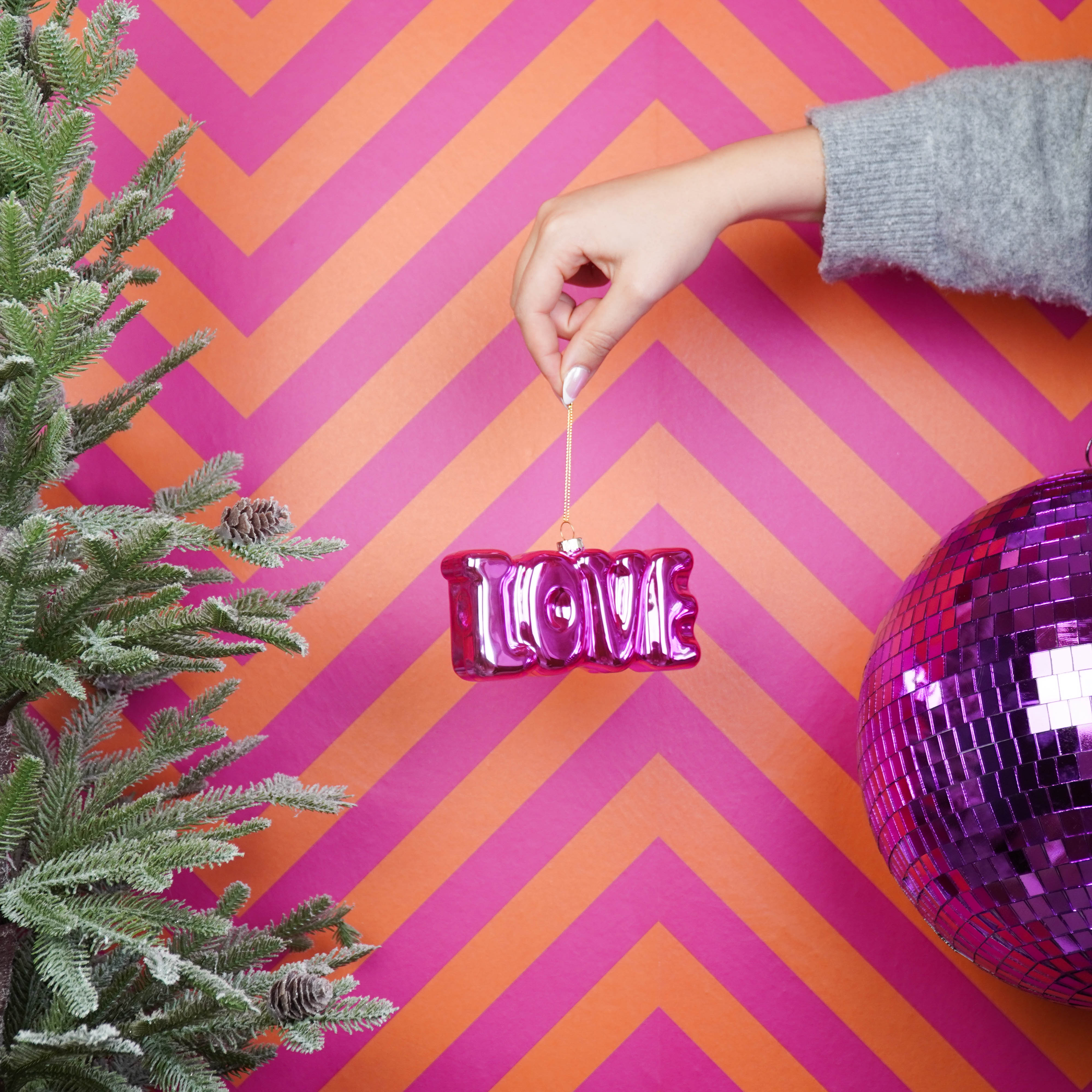 Kerstversiering - Kersthanger - LOVE - Glas - Roze - 14,5x3,5x7cm