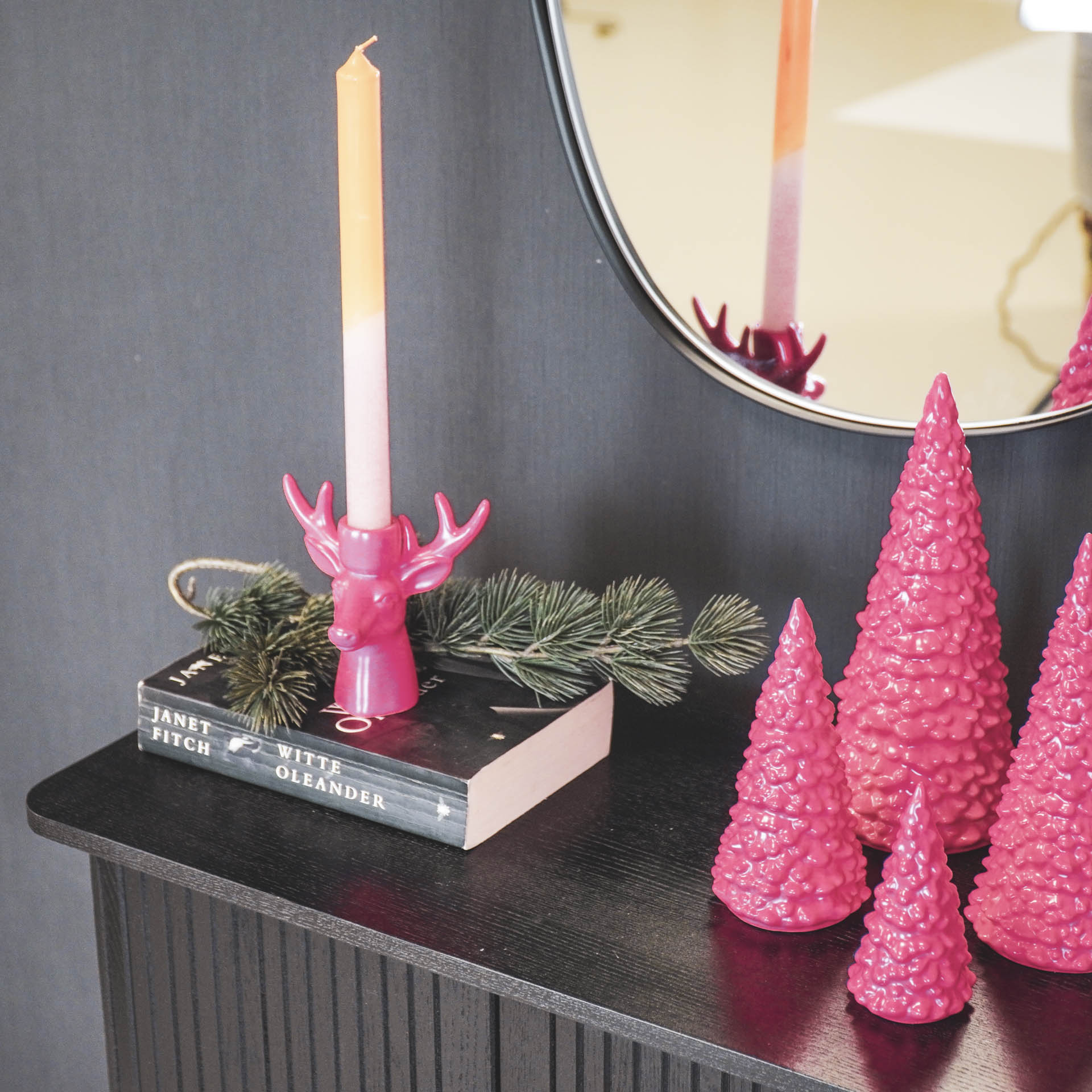 Ornament - Kerstboom - Keramiek - Neon Roze - 9x9x20cm