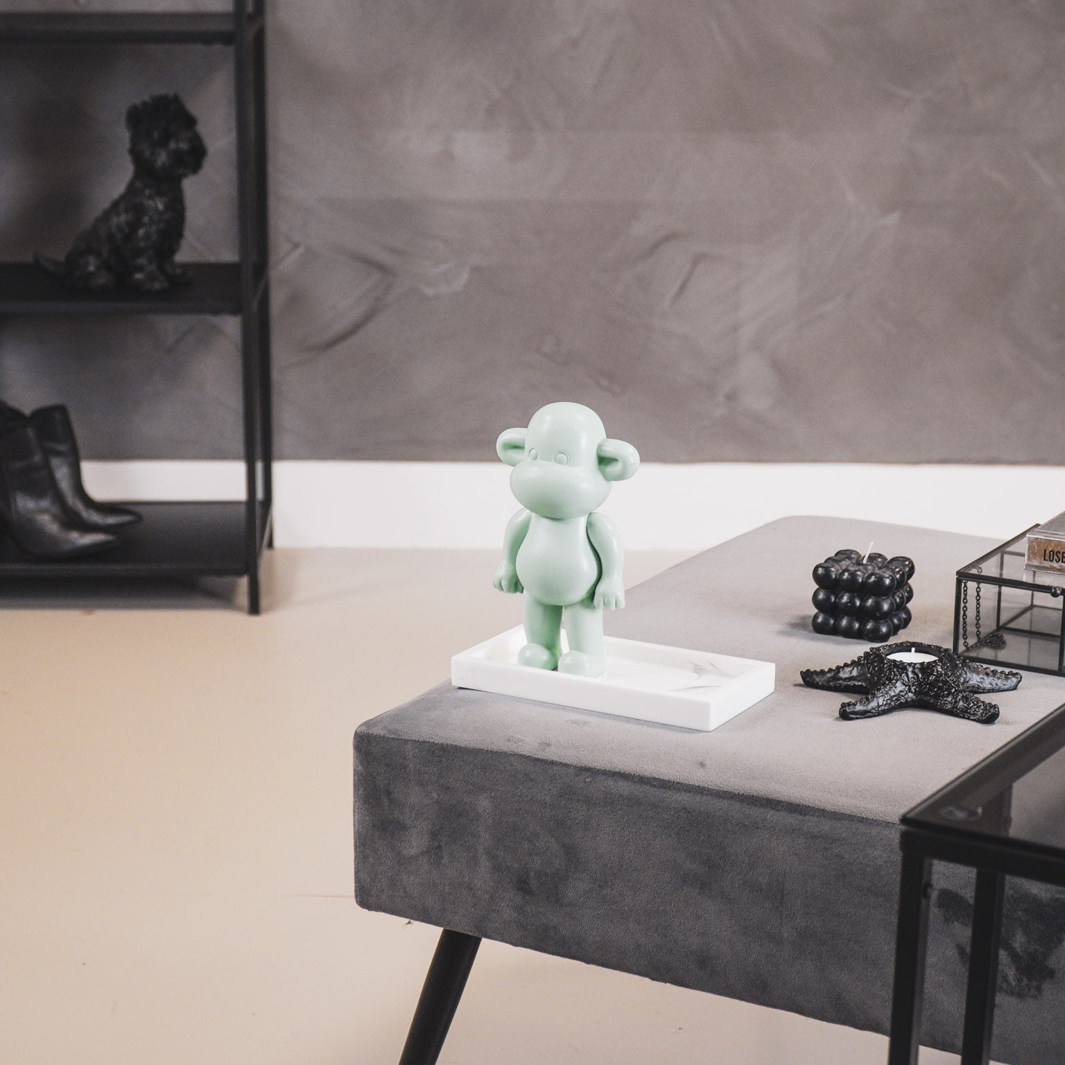 Ornament - Aap Beeld 'The Legend' - Polyresin - Mintgroen - 11x7x19cm