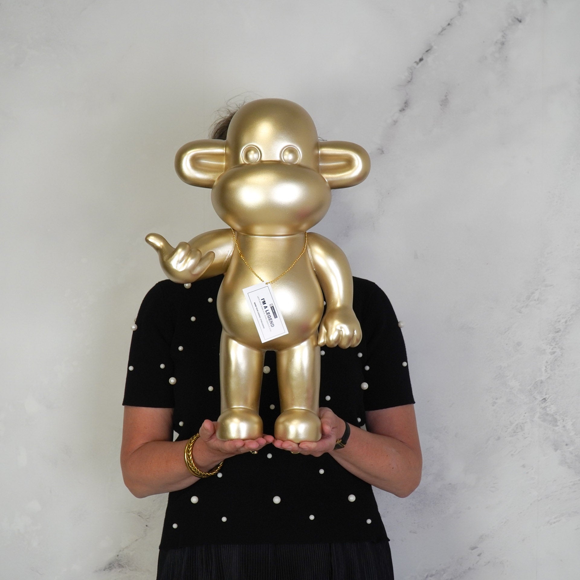 Ornament - Hang loose Aap Beeld 'The Legend' - Polyresin - Goud - 33x21x50cm