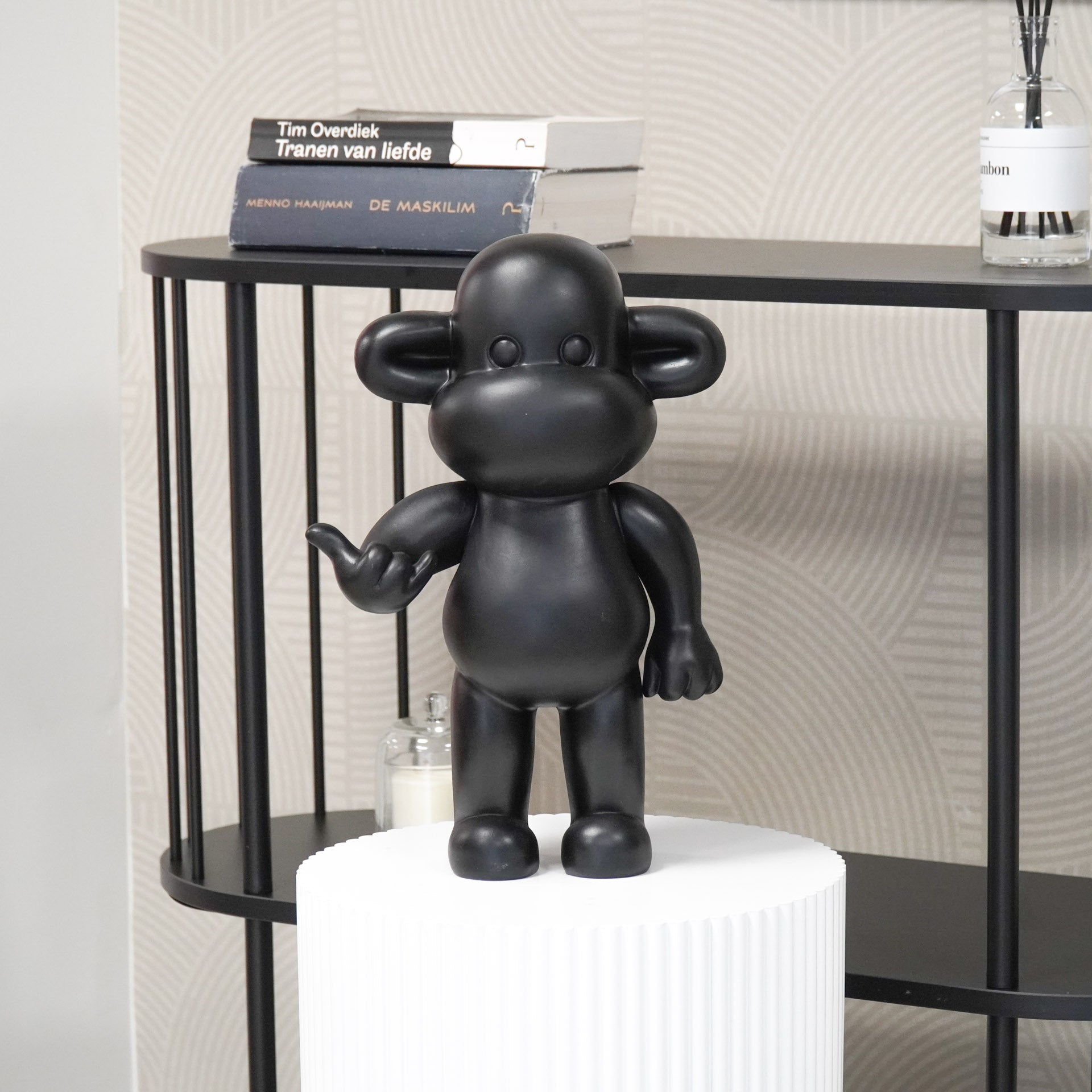 Ornament - Hang loose Aap Beeld 'The Legend' - Polyresin - Zwart - 33x21x50cm