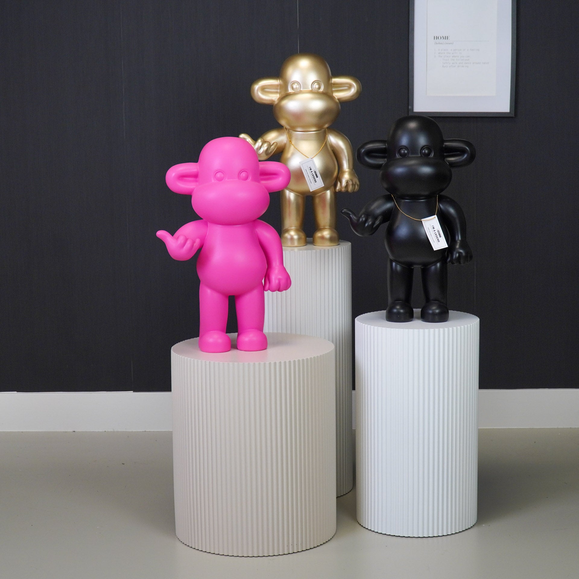 Ornament - Hang loose Aap Beeld 'The Legend' - Polyresin - Roze - 33x21x50cm