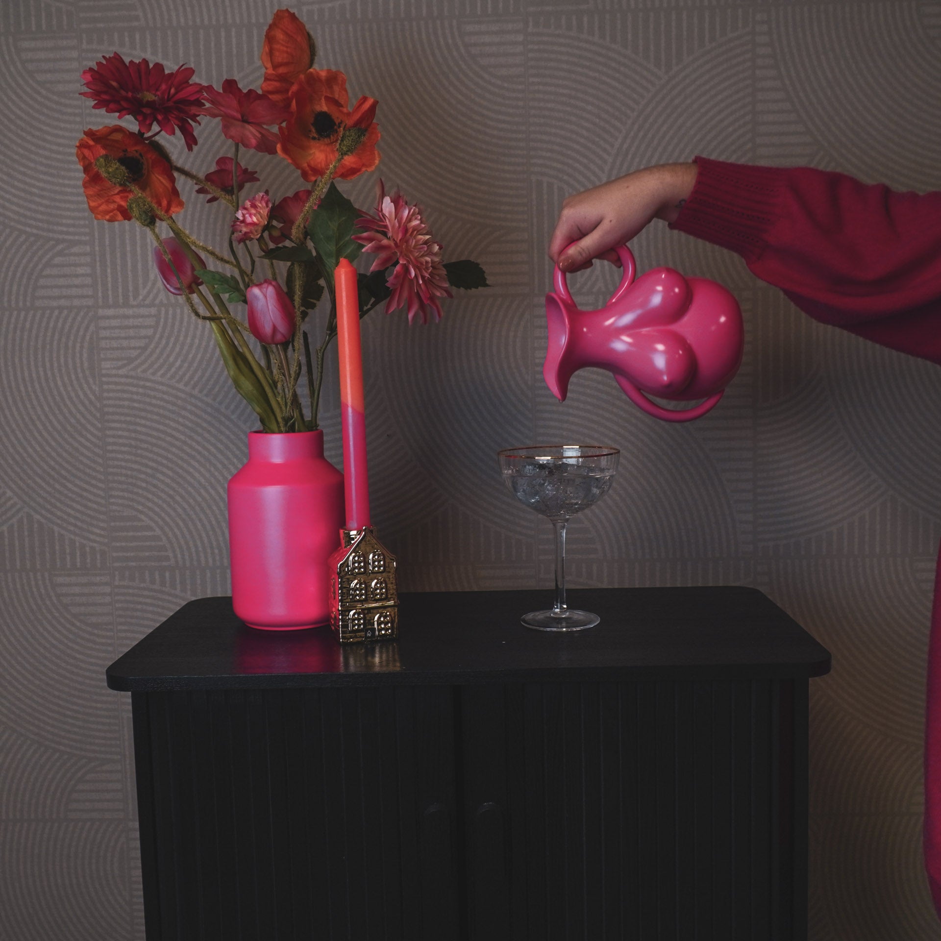 Vaas - Borsten Kan - Keramiek - Neon Roze - 6,5x11x18cm