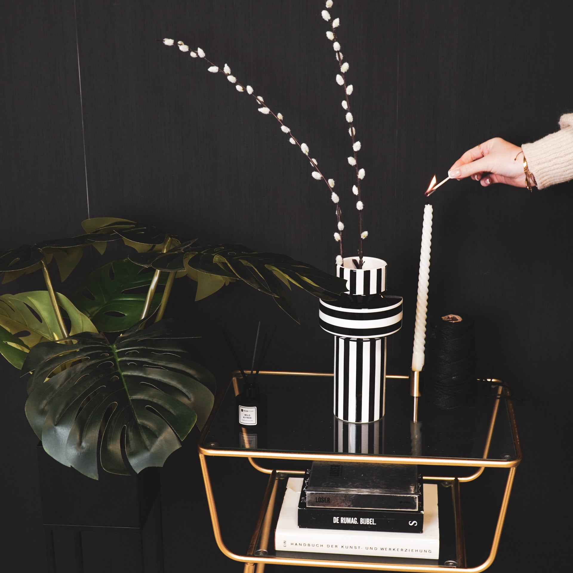 Vaas - Bretonse Streep - Keramiek - Zwart/Wit - 14x14x26 cm