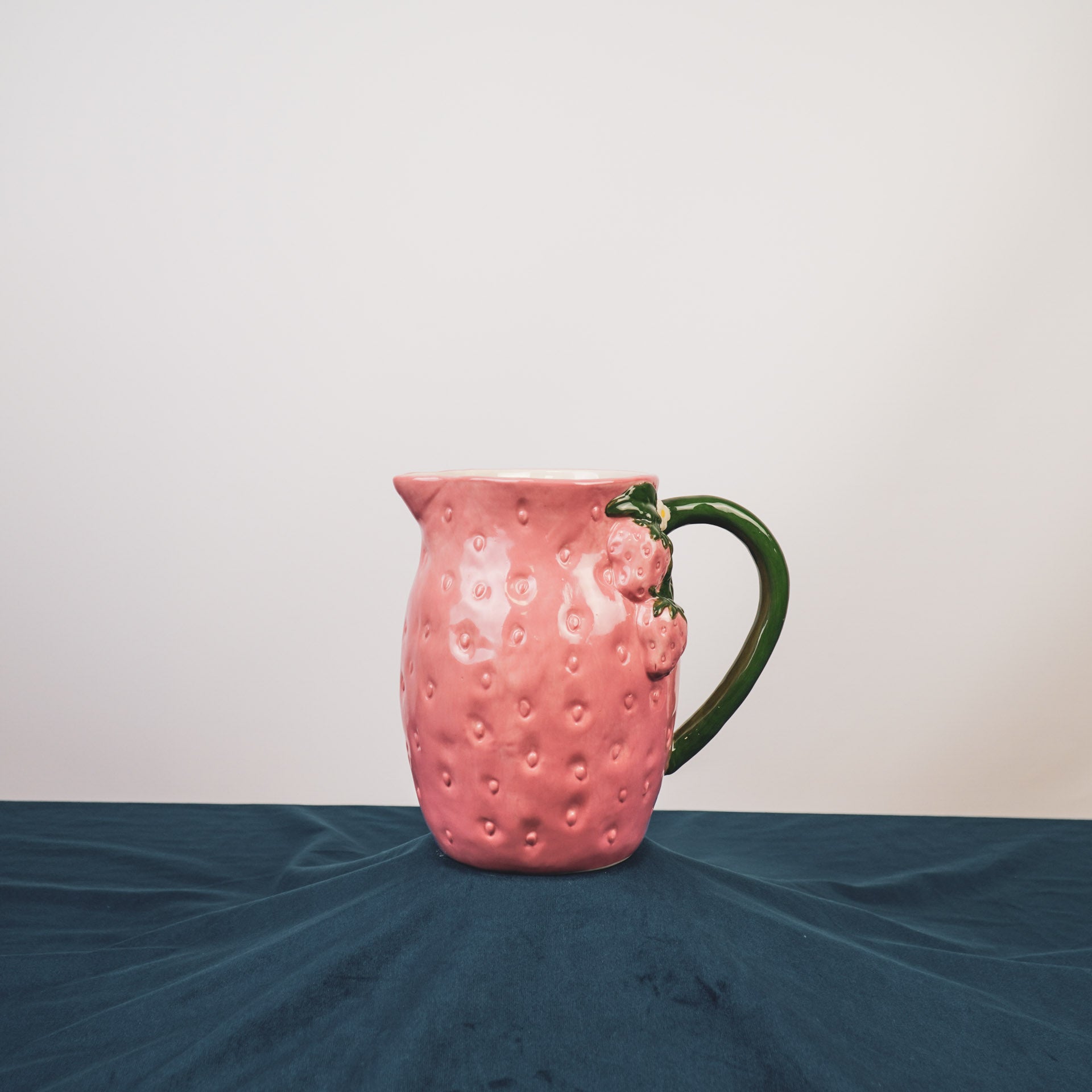 Vaas- Kan Aardbei- Aardewerk- Roze- 17,5x12,5x18cm