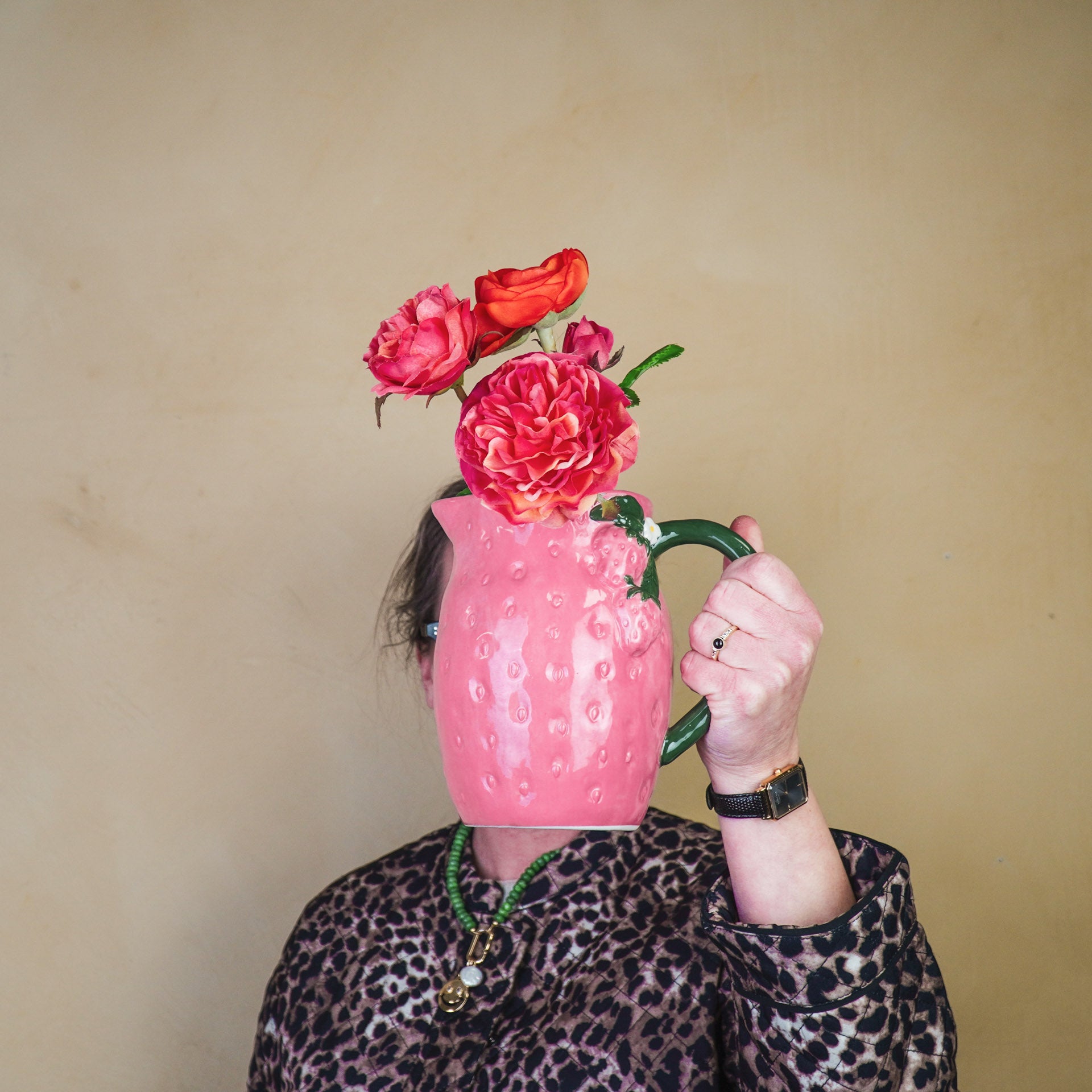 Vaas- Kan Aardbei- Aardewerk- Roze- 17,5x12,5x18cm