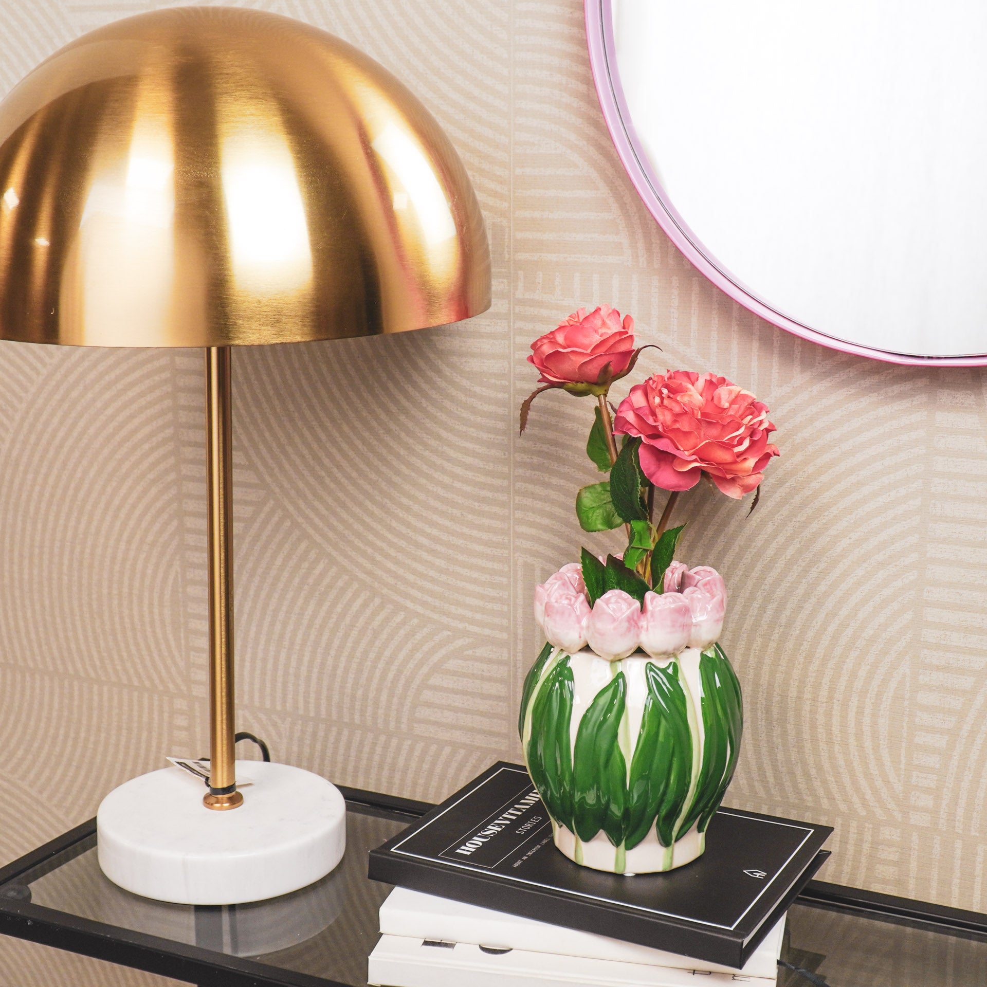 Vaas- Bloemen Vaas met Tulpen - Dolomiet - Licht Roze/ Groen- 12,5x12,5x16cm