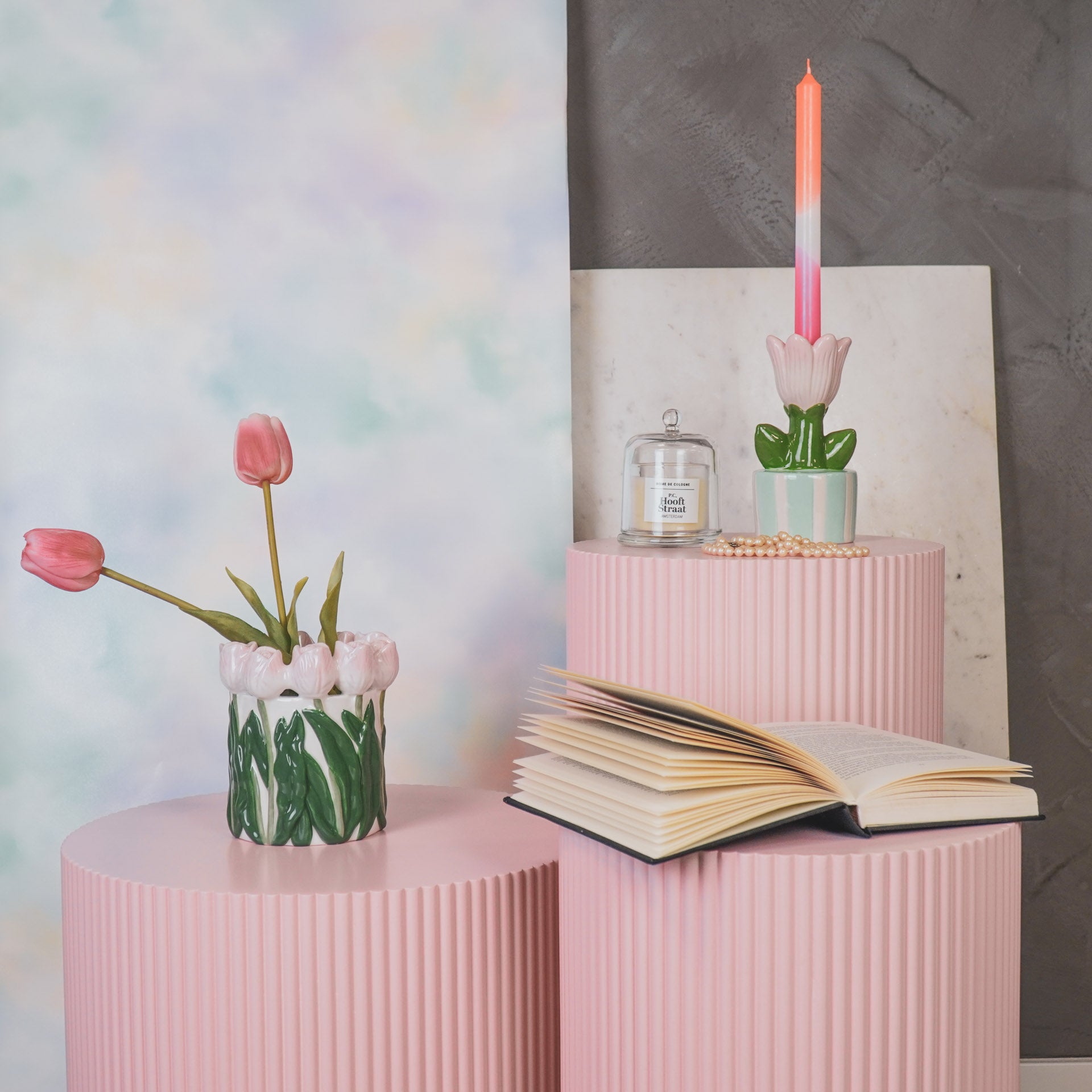 Vaas- Bloemen Vaas met Tulpen - Aardewerk - Licht Roze/Groen- 15x15x14cm