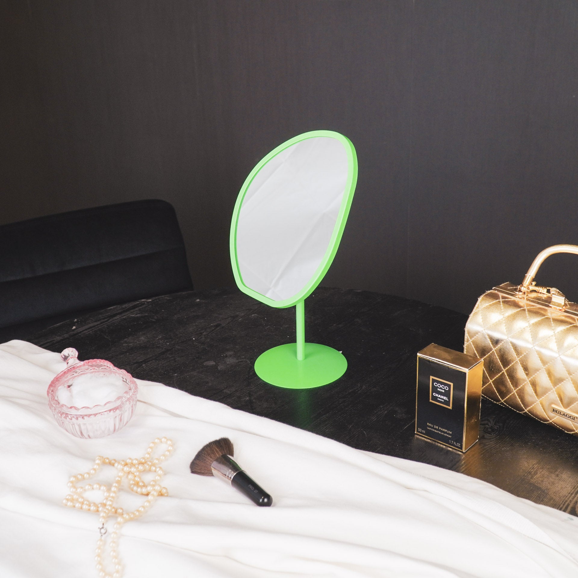 Spiegel - Make up Spiegel- Organisch Rond-Metaal - Groen - 16,5x12x31,5cm