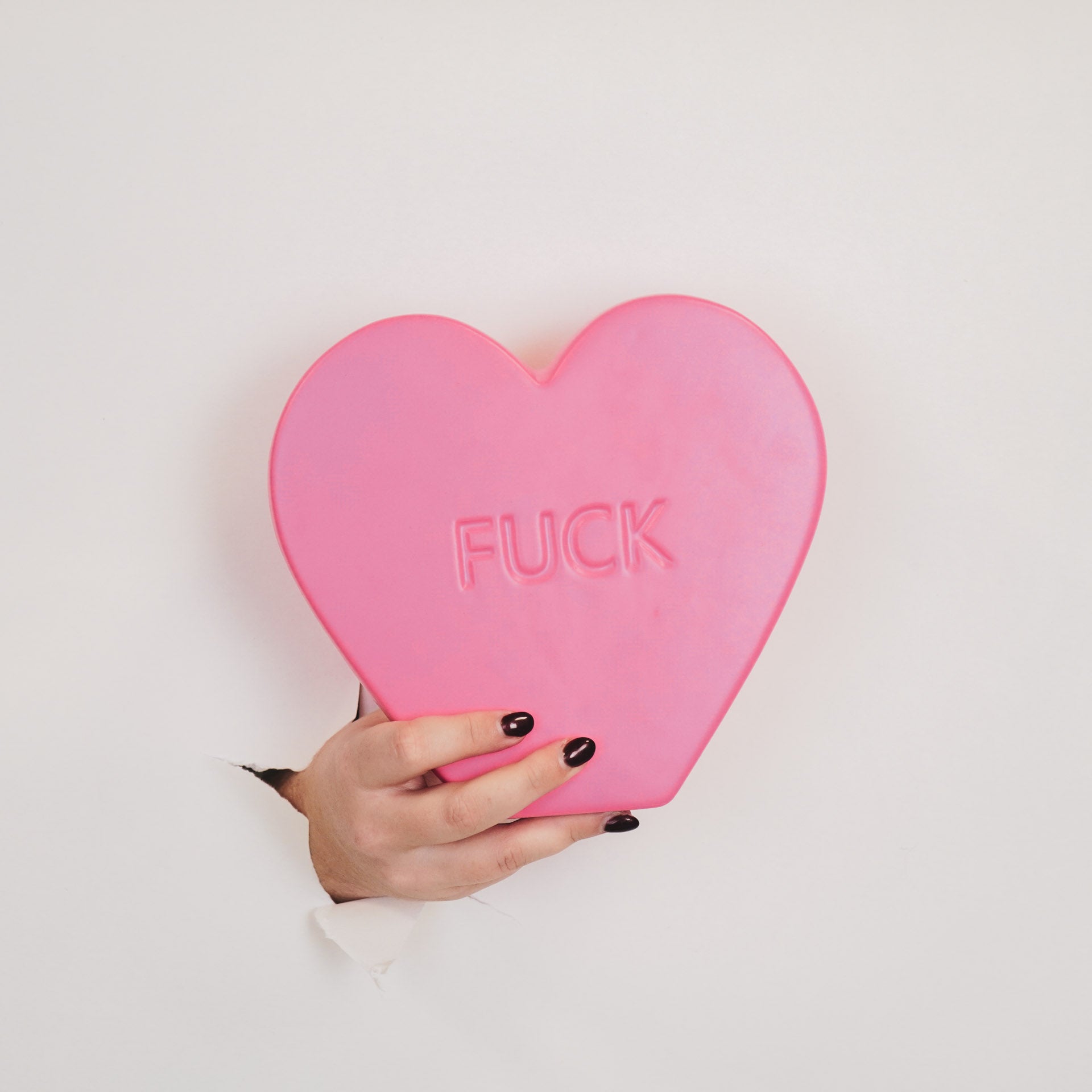 Ornament- Snoephart Sierbeeld 'FUCK'- Keramiek- Fluor Roze- 20x4x18,5cm