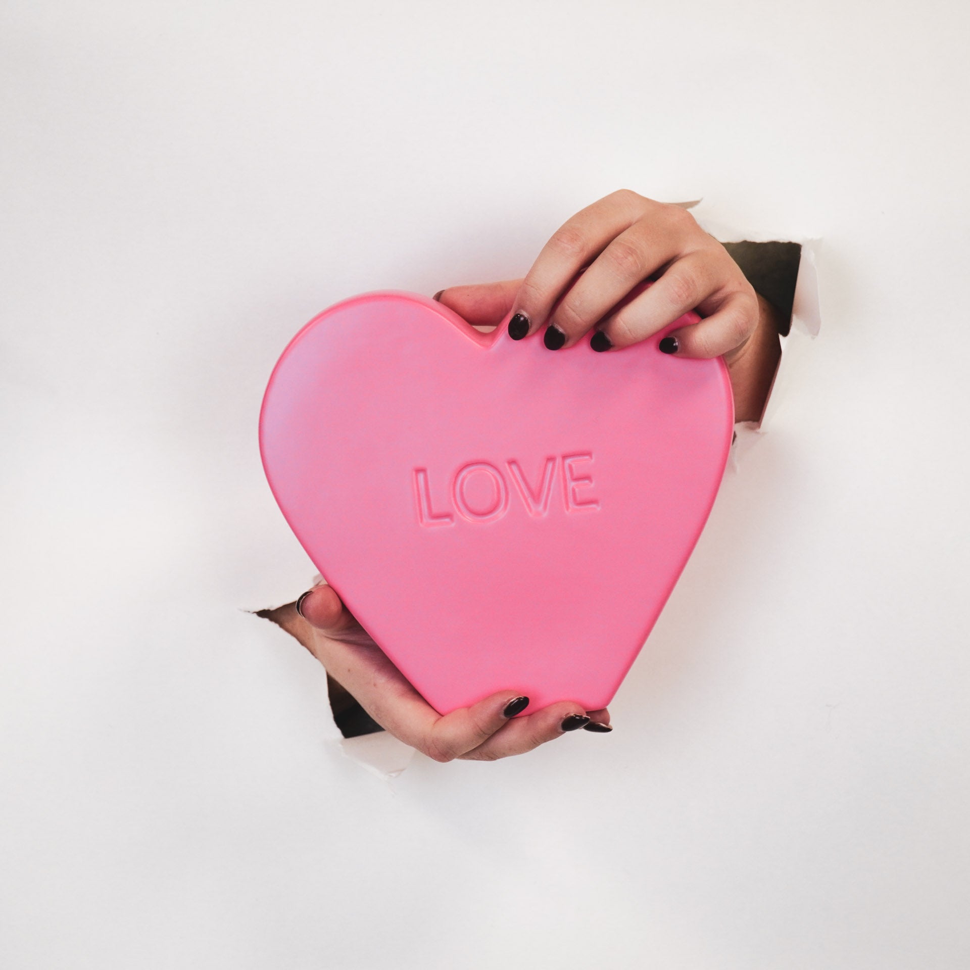 Ornament- Snoephart Beeld 'LOVE'- Keramiek- Fluor Roze- 20x4x18,5cm