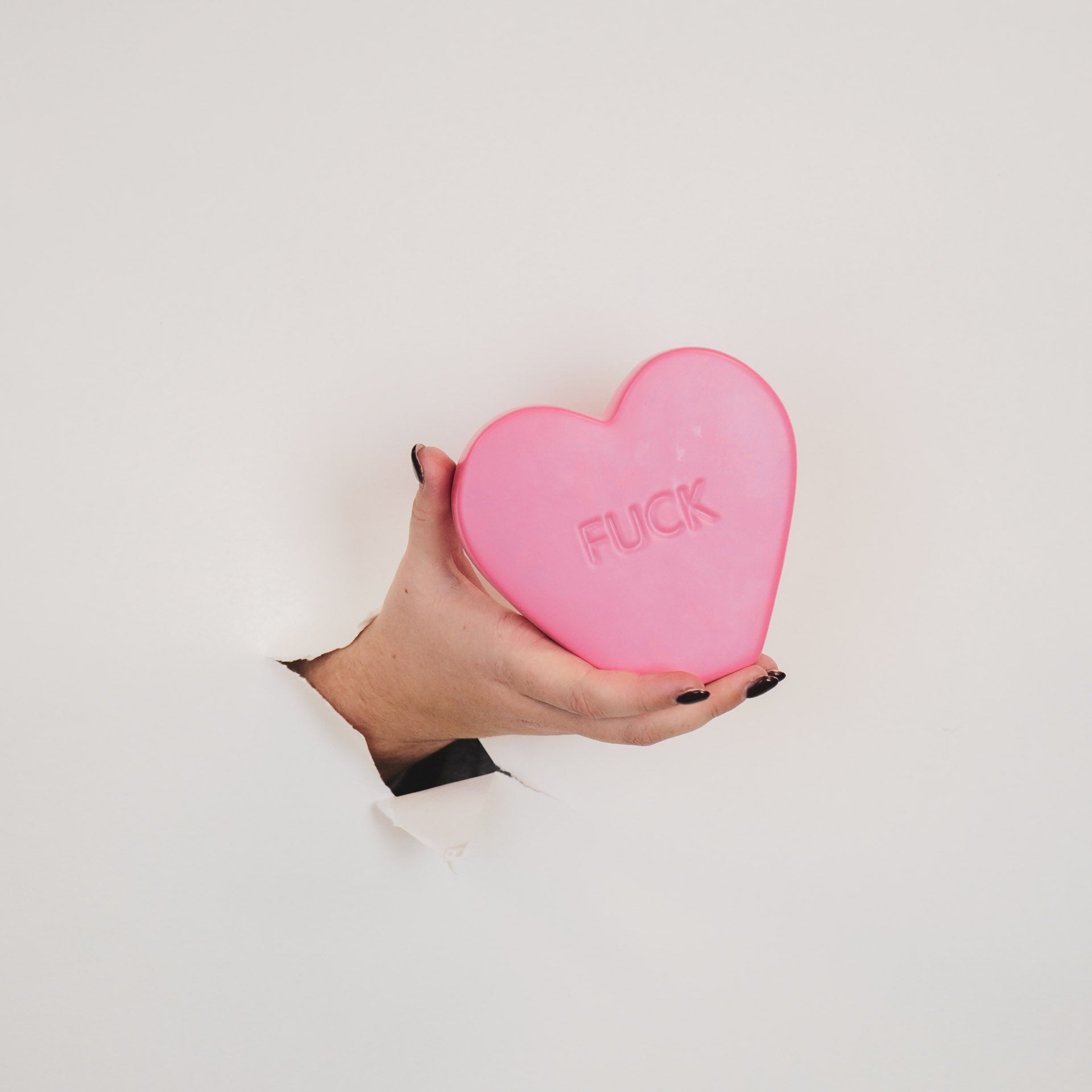 Ornament- Snoephart Beeld 'FUCK'- Keramiek- Fluor Roze- 13x4x11,5cm