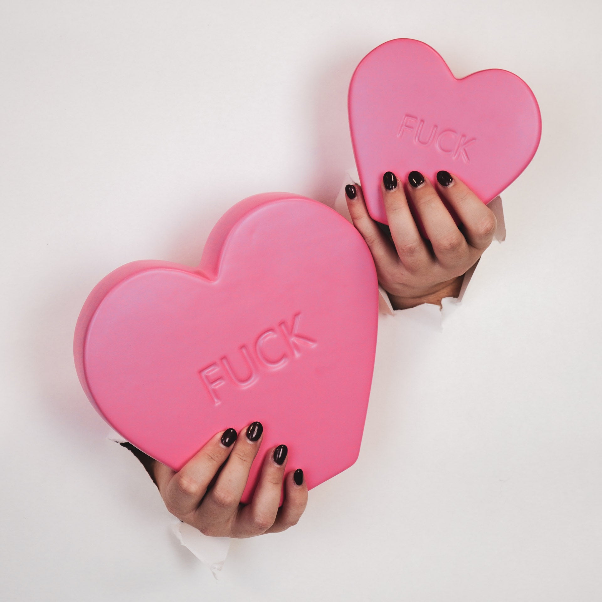 Ornament- Snoephart Beeld 'FUCK'- Keramiek- Fluor Roze- 13x4x11,5cm