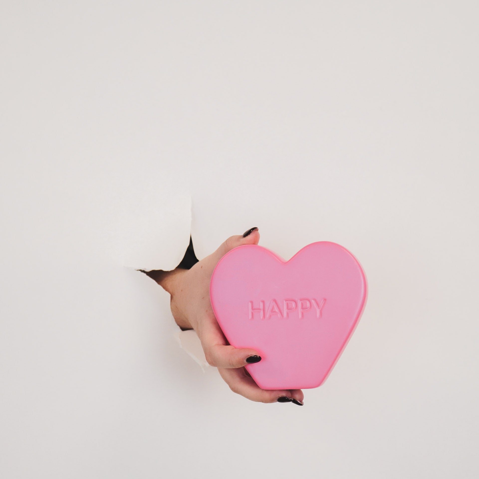 Ornament- Snoephart Beeldje 'HAPPY'- Keramiek- Fluor Roze-13x4x11,5cm