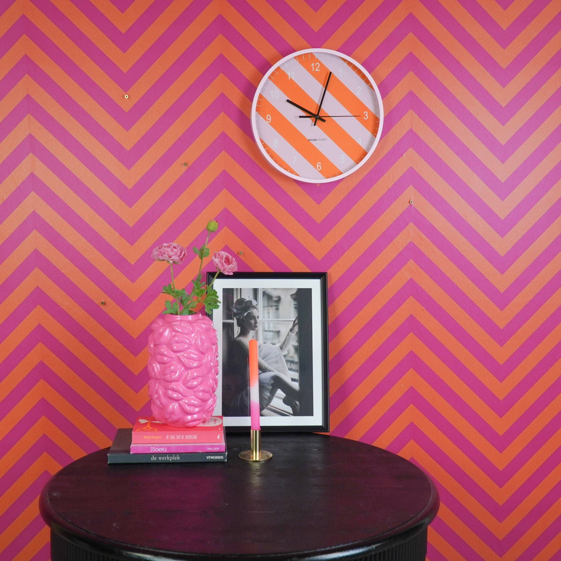 Klok - Wandklok - Streep Patroon - Oranje/Roze - 34x4x34cm