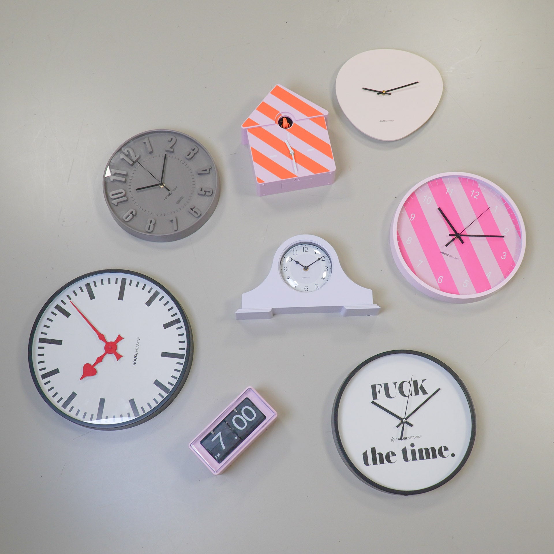 Klok - Wandklok - 'FUCK the time' - Zwart/Wit - 34x34x4 cm