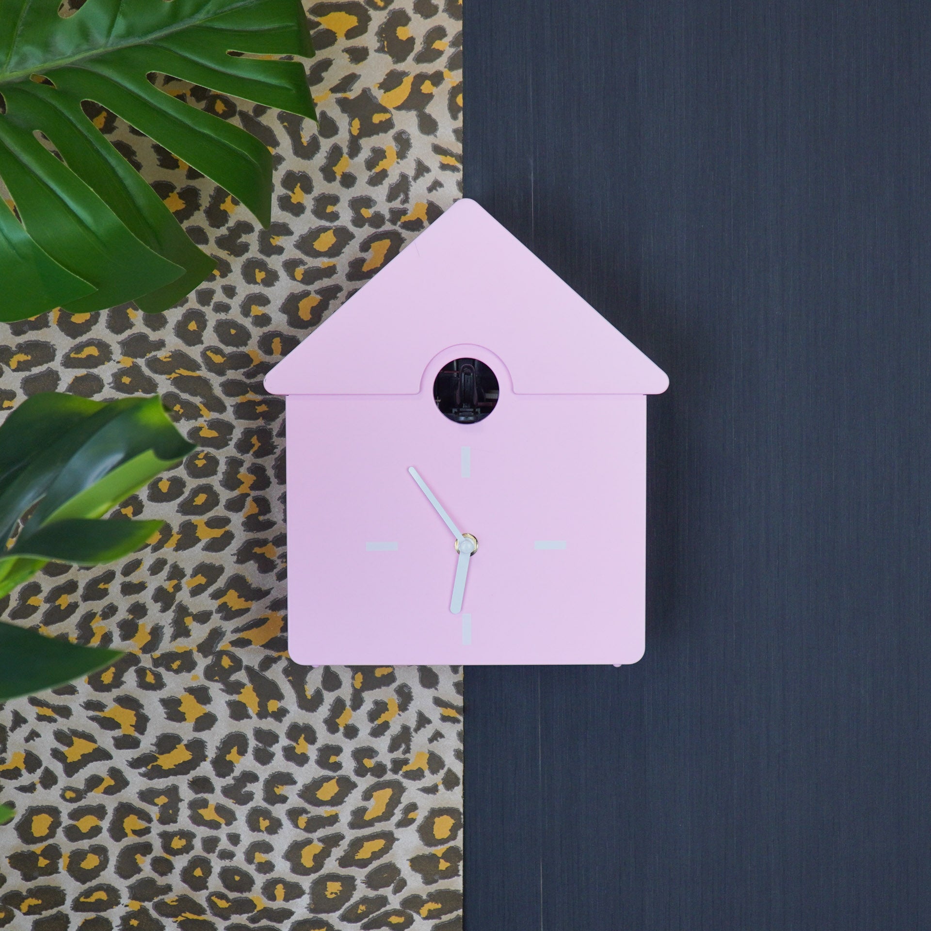 Klok- Wandklok Koekoeksklok - Licht Roze 24x27x9cm