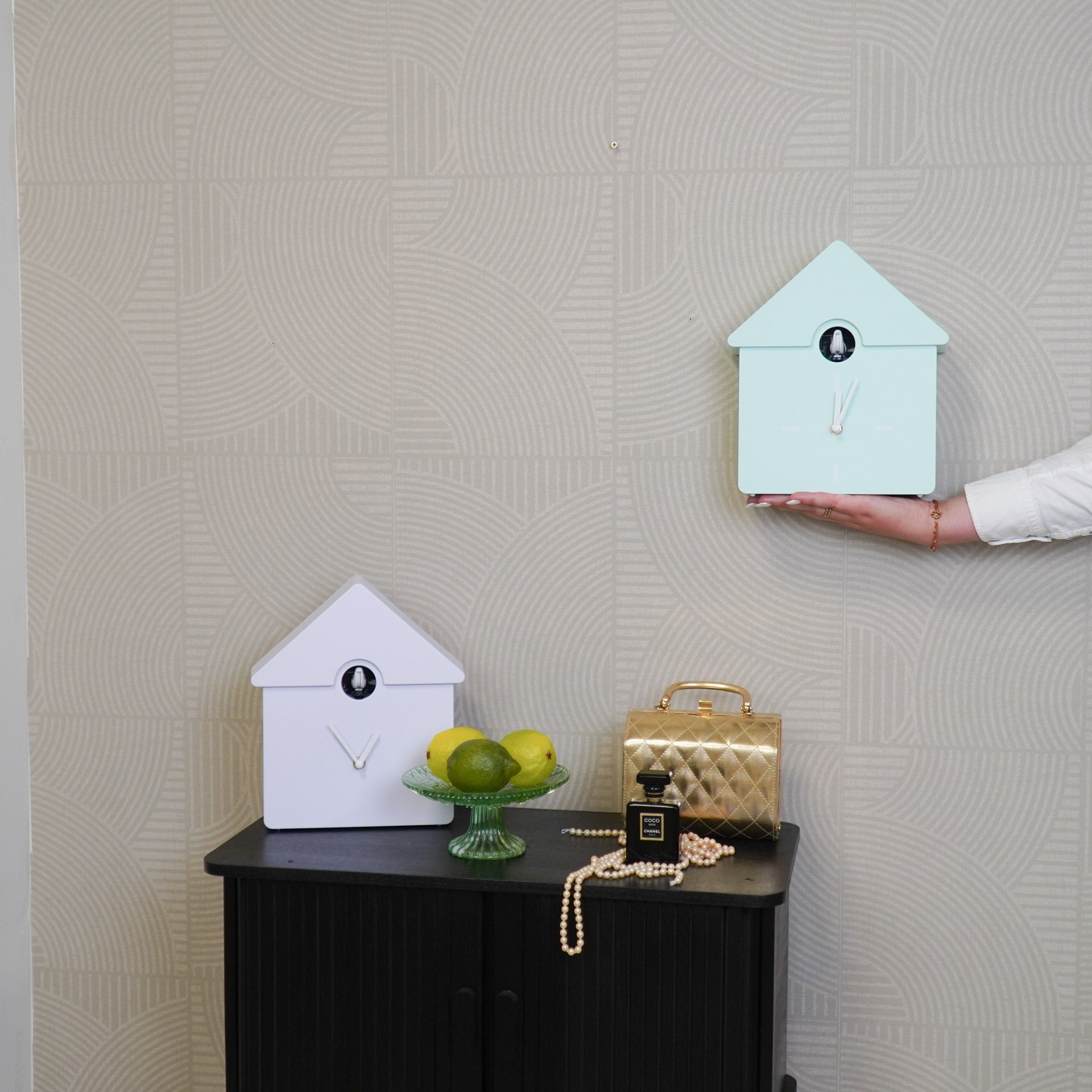 Klok- Wandklok Koekoeksklok - Lila- 24x27x9cm