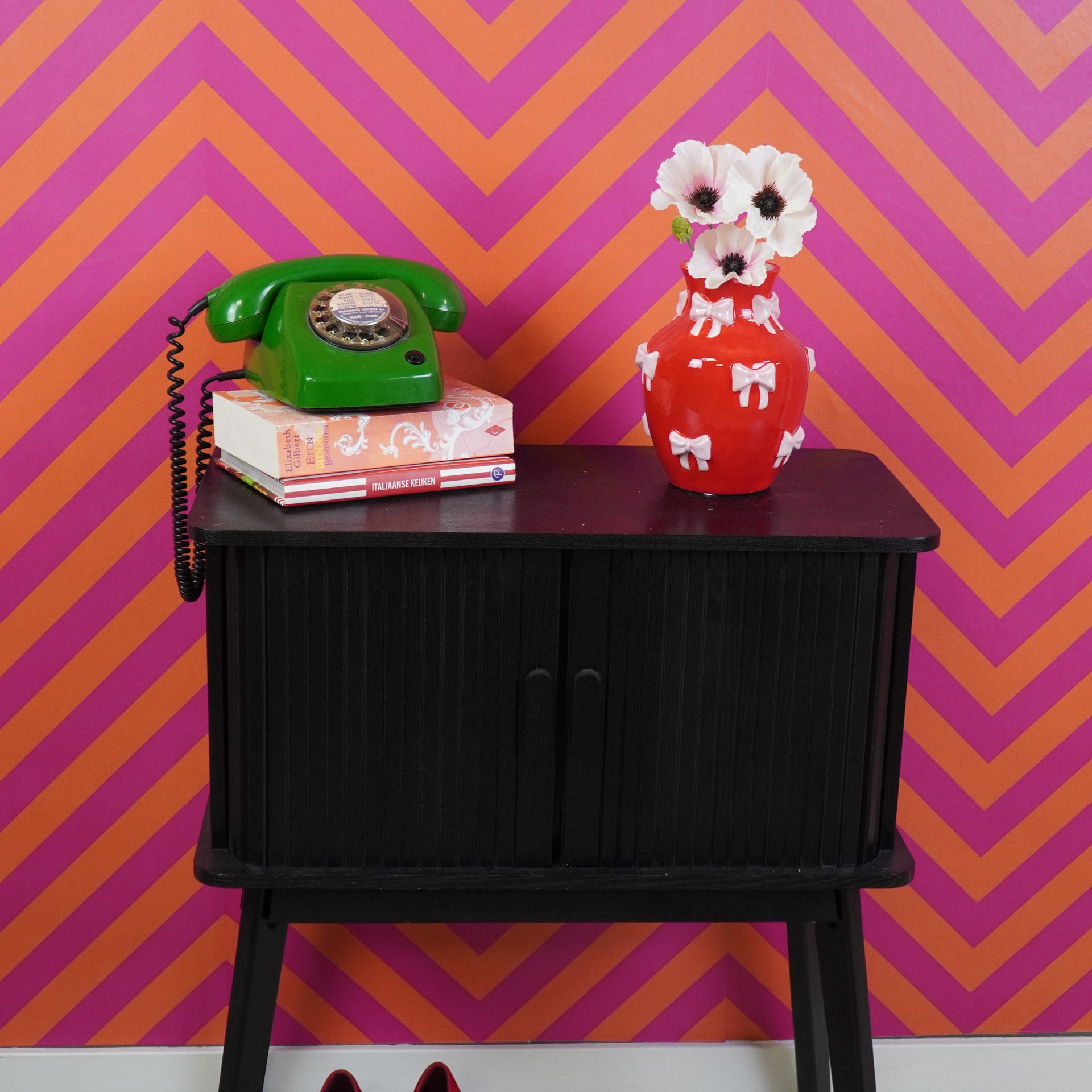 Vaas - Flesvaas Strikjes Dolomiet Rood/ Roze - 14x14x19cm