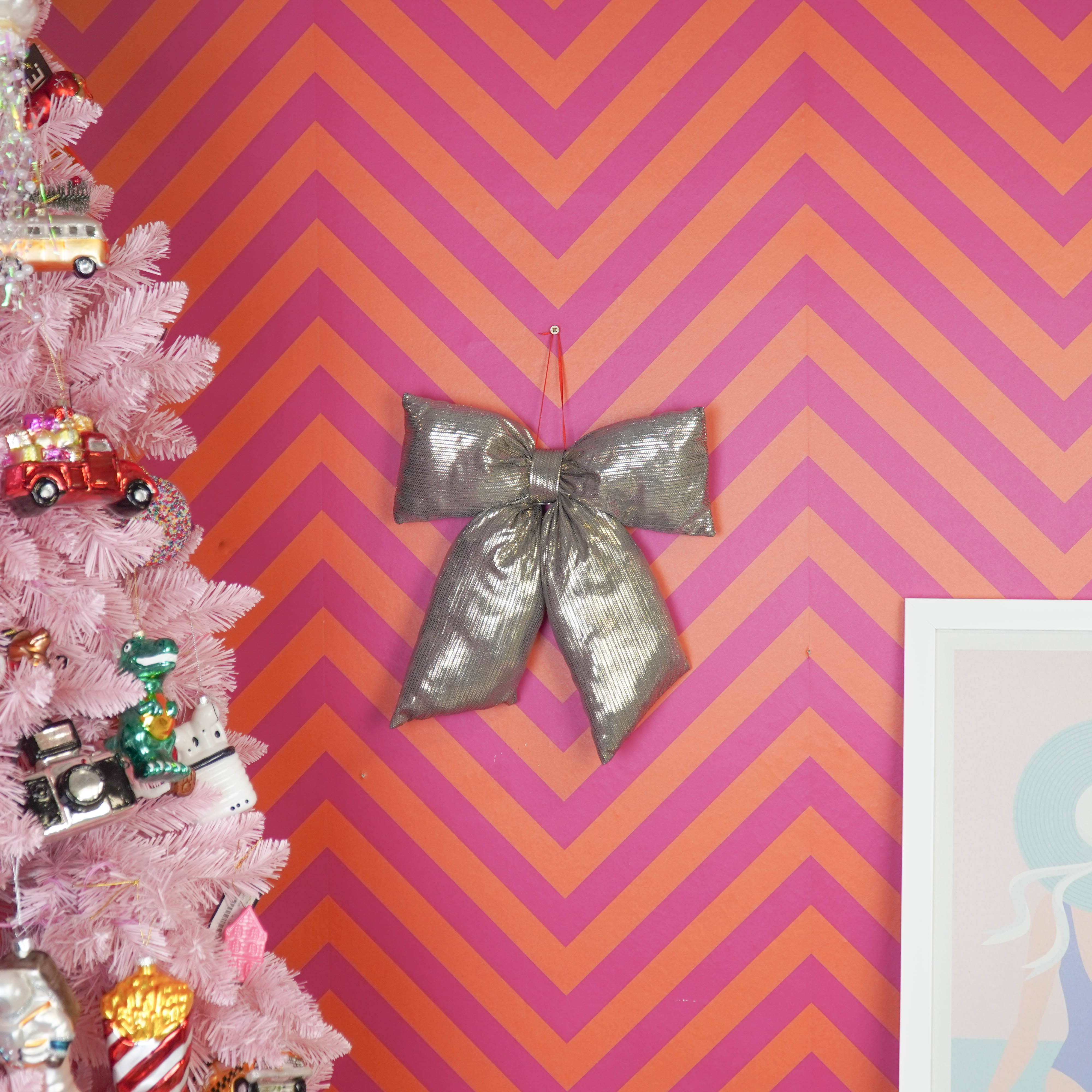 Kerst Decoratie - Strik - Zwart/Goud - Stof - 32x40cm