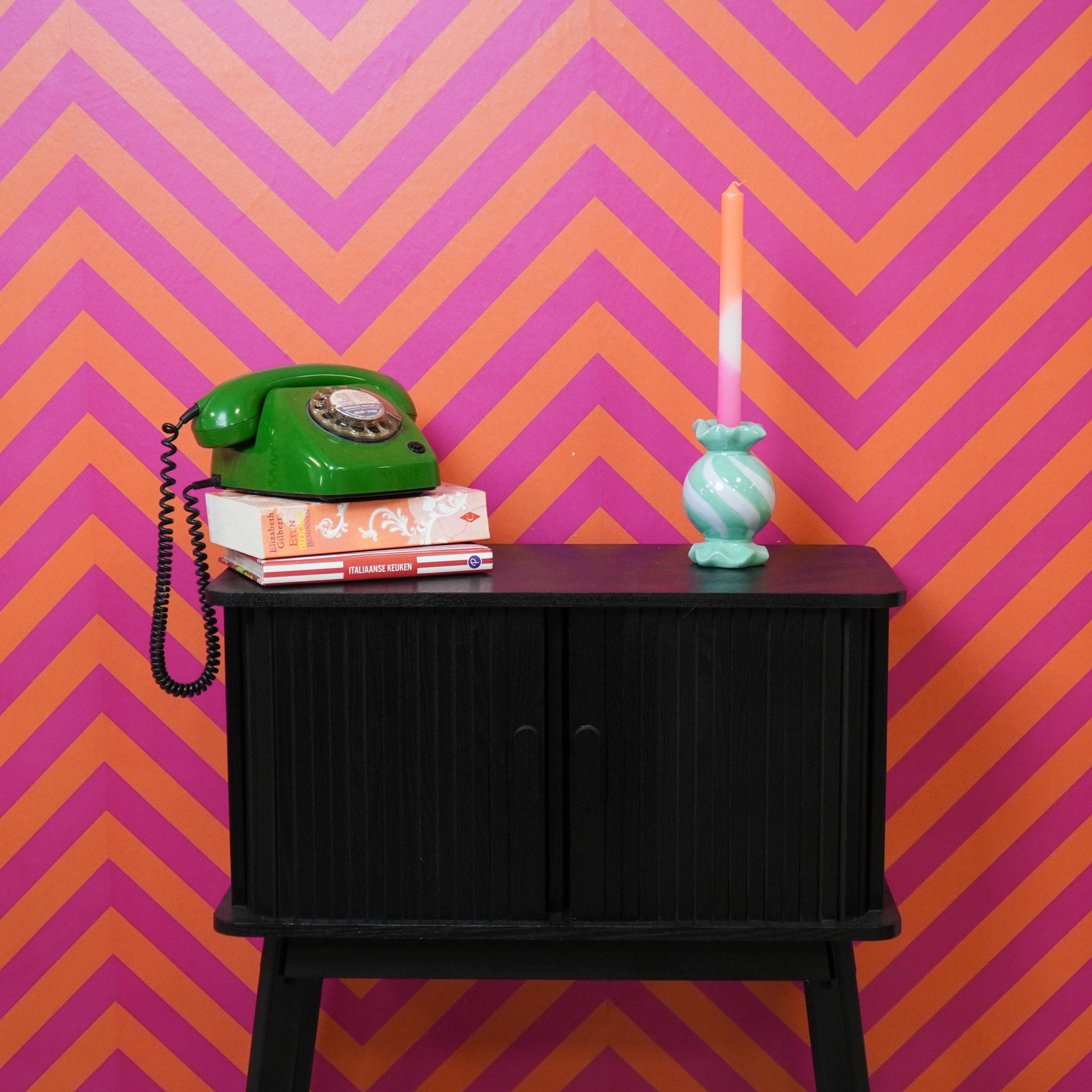Kandelaar-Rond Toffee Snoepje Kaarshouder- Keramiek-Roze/ Neon-8,5x8,5x13 cm