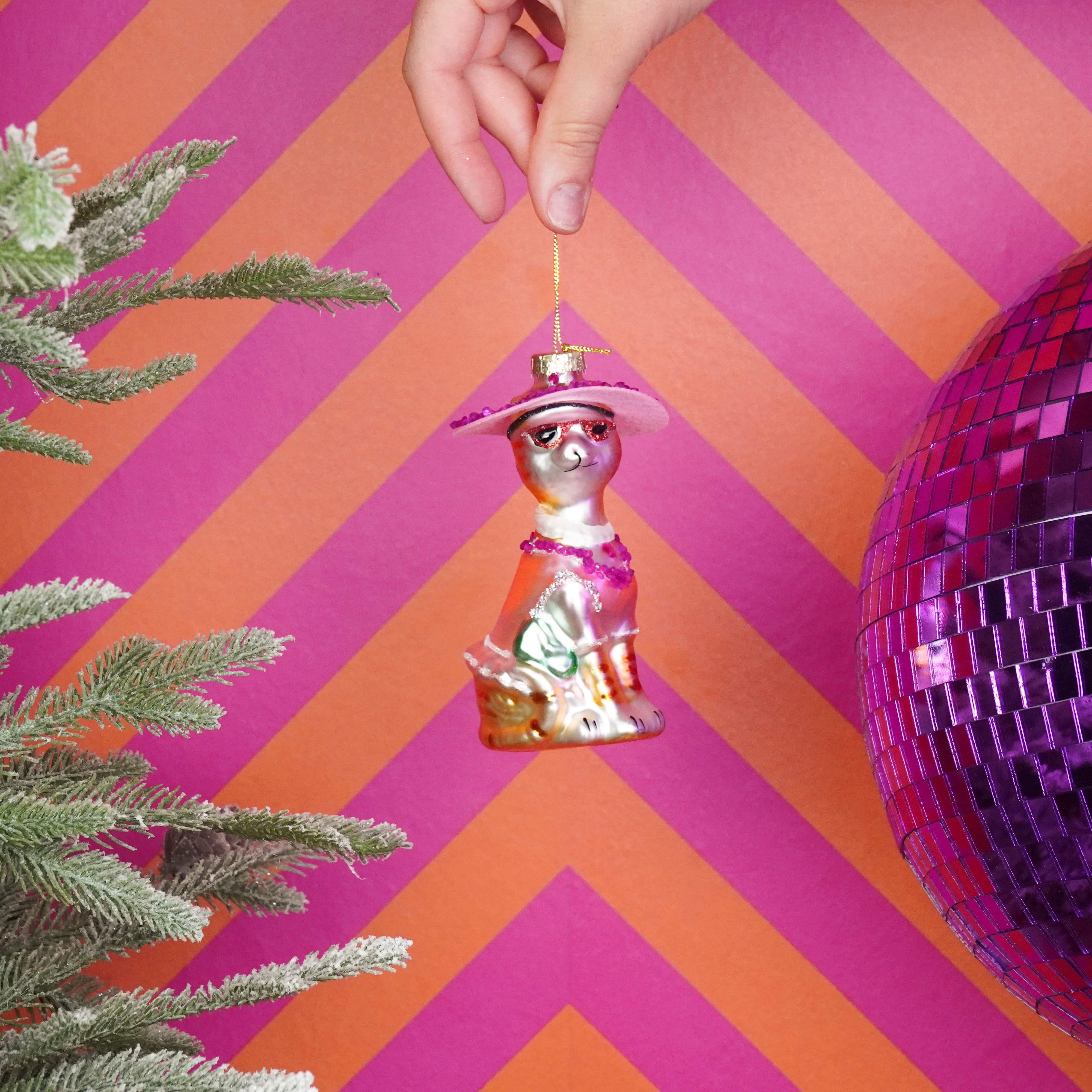 Kerstversiering - Kersthanger - Diva Hond - Wit/ Roze - Glas - 12x6x5cm