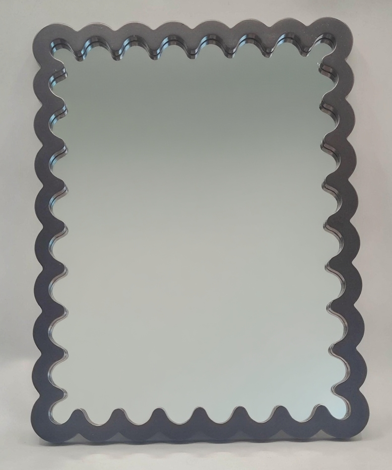 Spiegel - Wand- en Make Up Spiegel met Golvende Rand - MDF - Zwart - 33x43x1.5cm