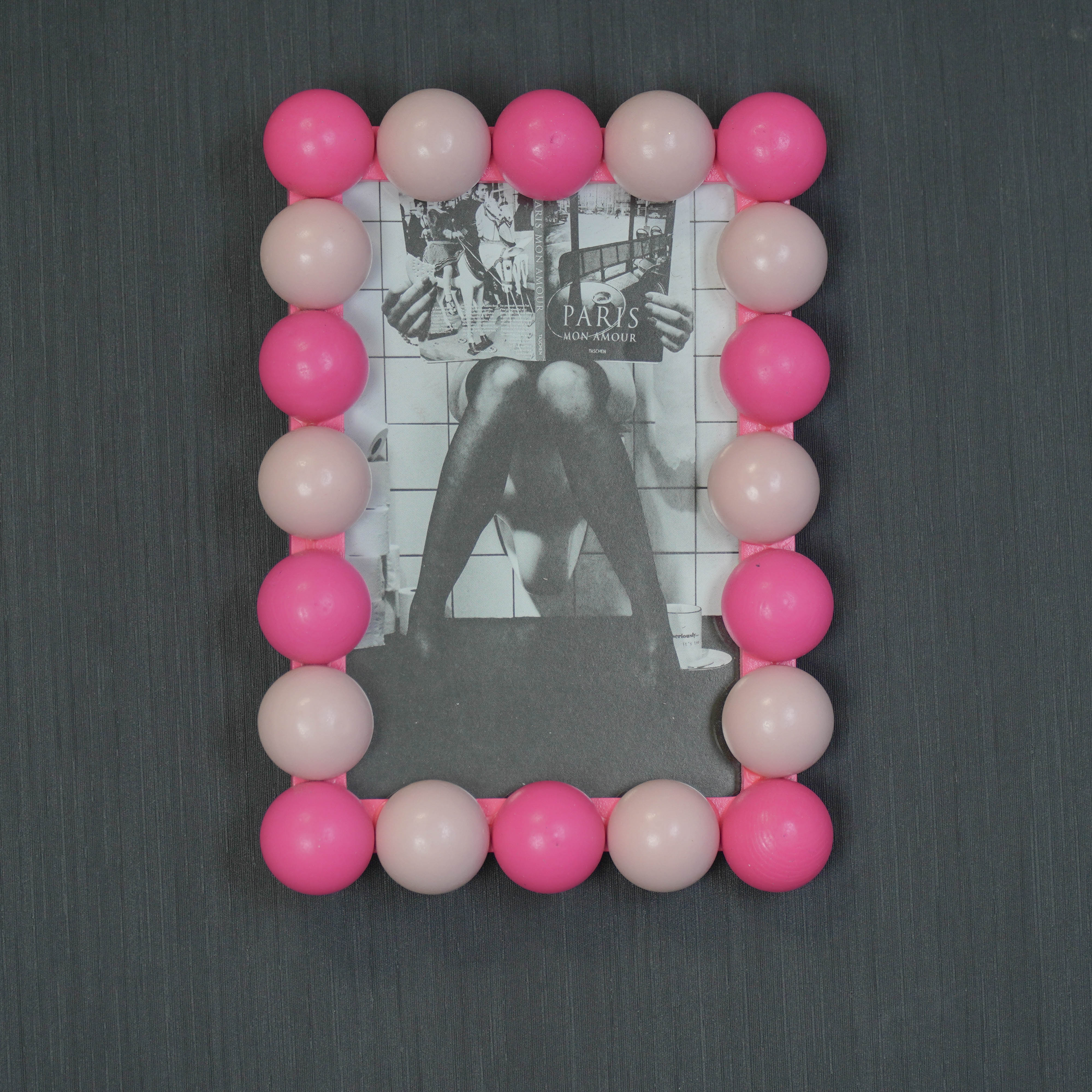 Fotolijst - Rechthoekig met Bolletjes Rand - MDF - Licht Roze/ Neon Roze - 18.5x13.5cm