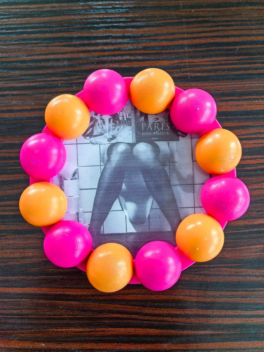 Fotolijst - Rond met Bolletjes Rand - MDF - Oranje/ Neon Roze - 14.5x14.5cm