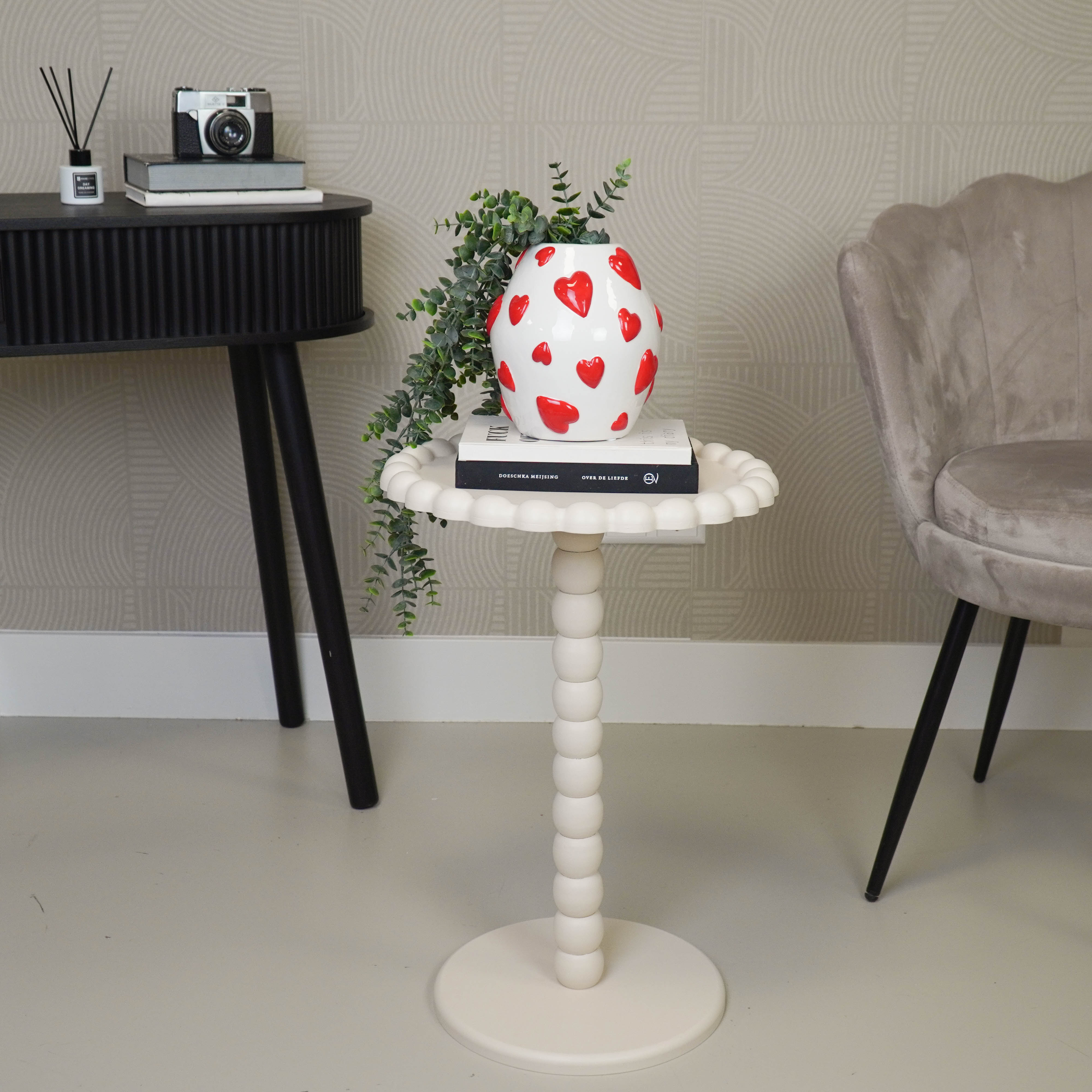 Bijzettafel- Ronde Bijzettafel met Bolletjes Rand en Poot - MDF - Zand - 38X55cm