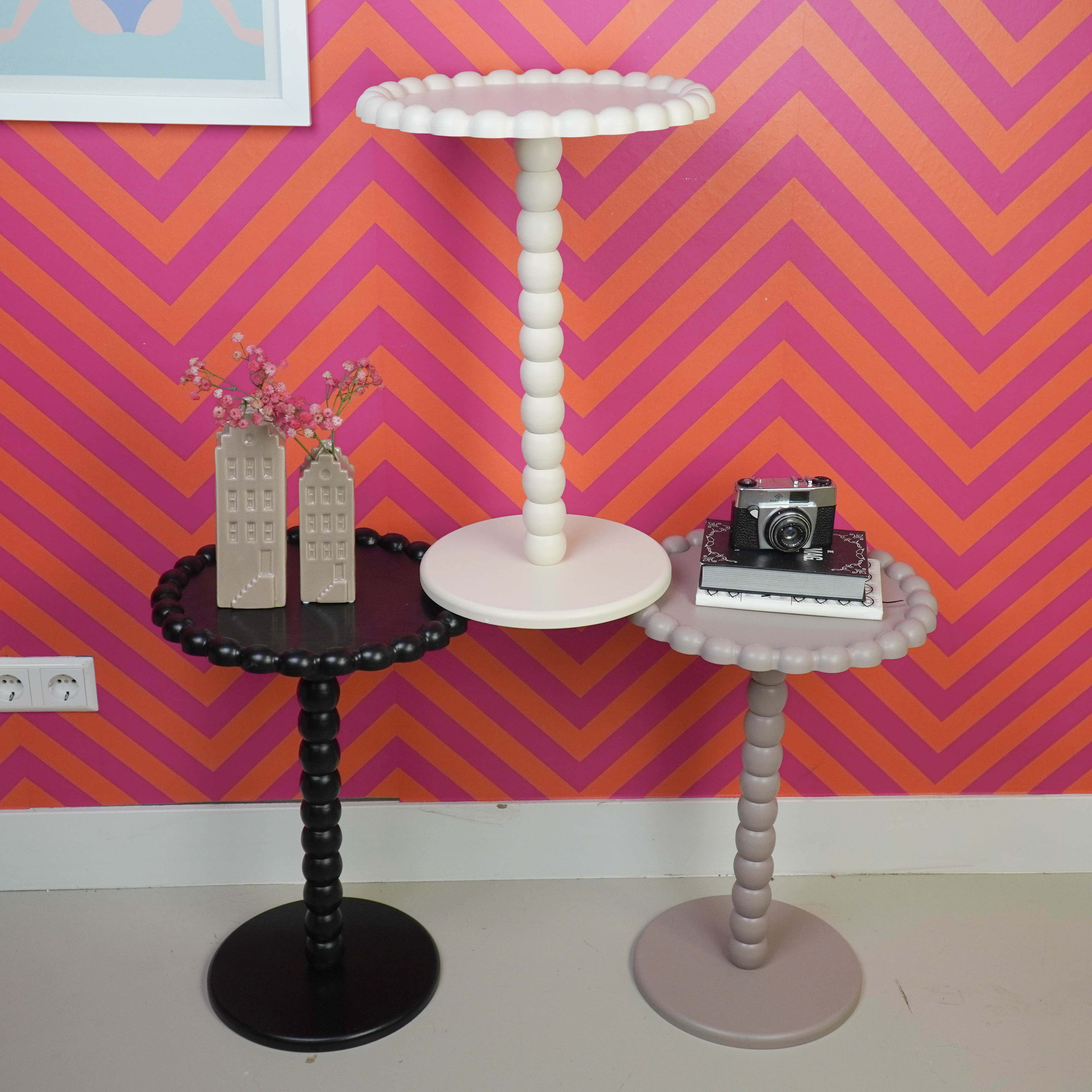 Bijzettafel- Ronde Bijzettafel met Bolletjes Rand en Poot - MDF - Taupe - 38X55cm