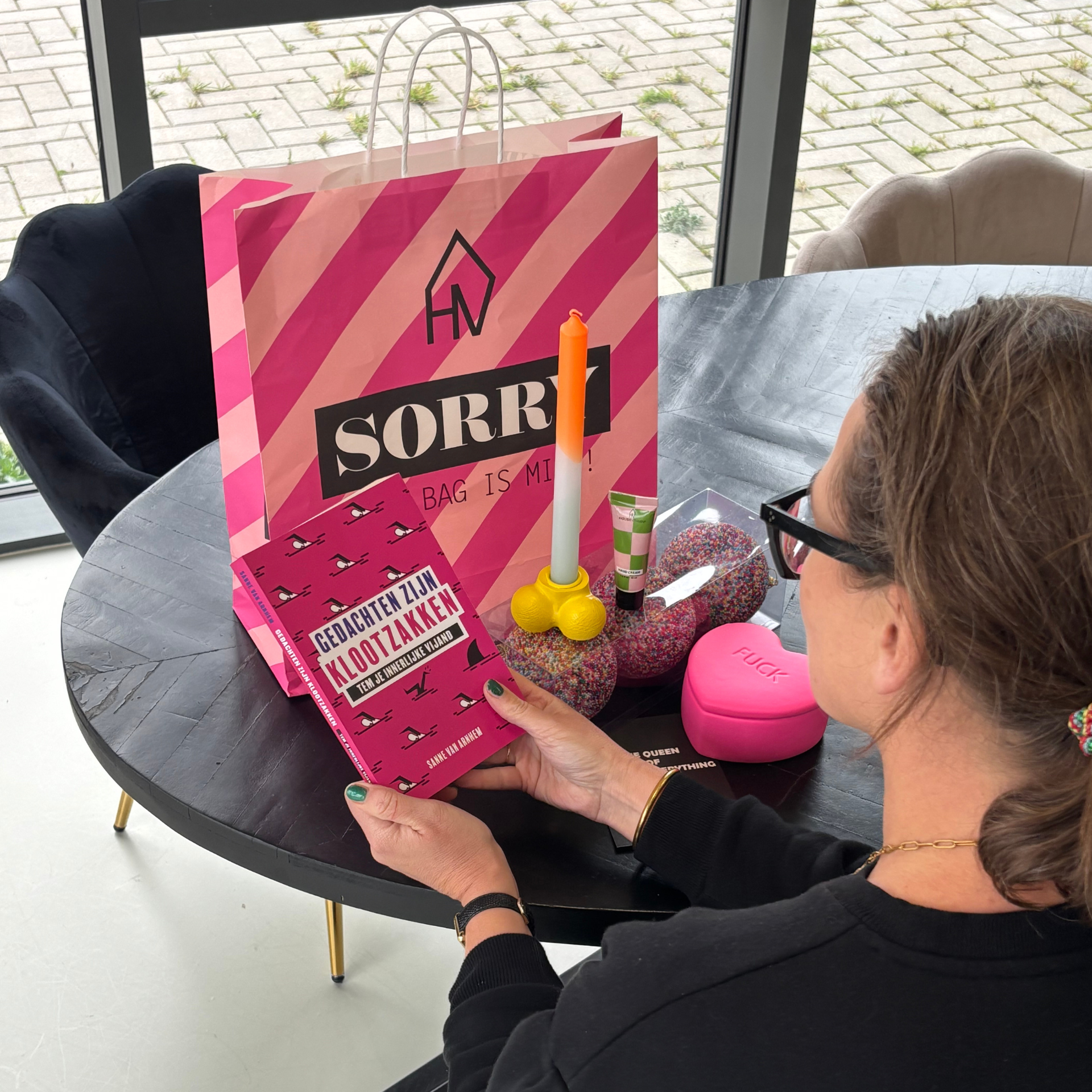 PRE ORDER |Gedachten zijn klootzakken Kerstpakket | Housevitamin & Sanne van Arnhem