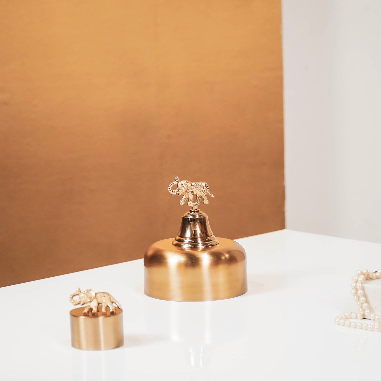 HV Butler Bel - Olifant - Goud - 4,5x4,5x10cm