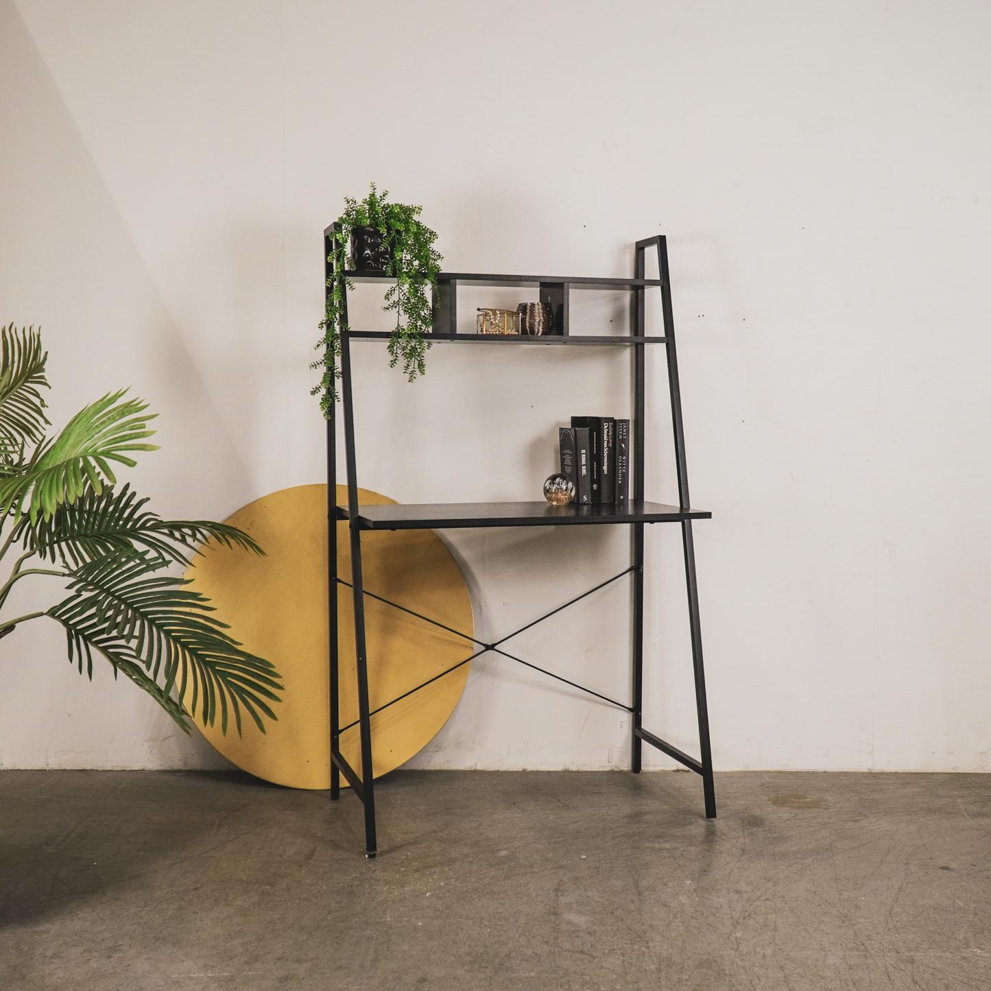 zwarte bureaukast frame
