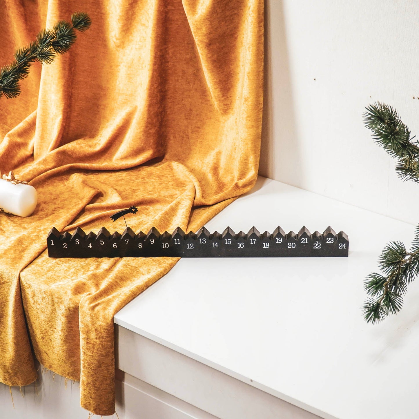 HV Advent huisjes AftelKalender - Zwart - 60x2.5x8.5 cm