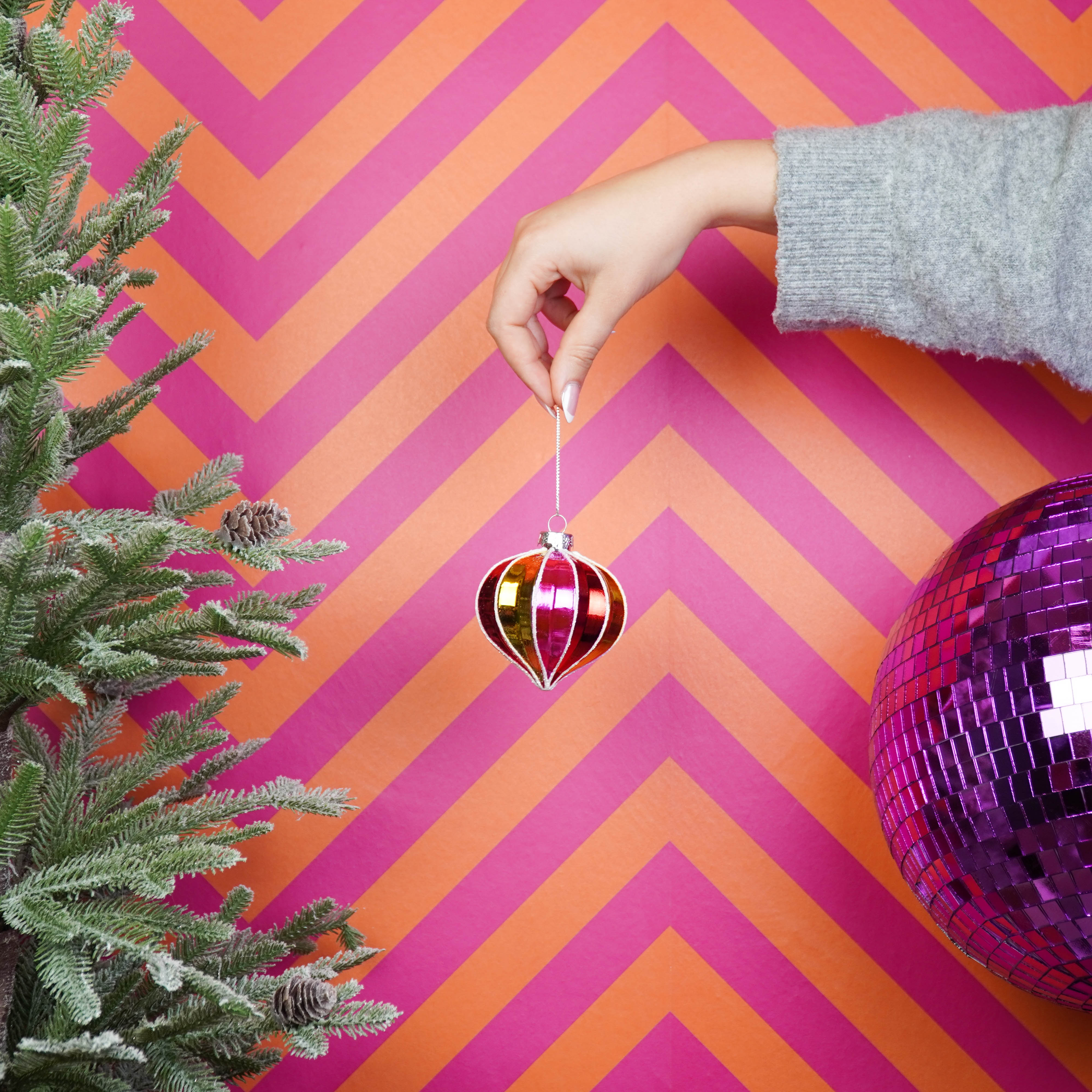 Kerstversiering - Kersthanger - Rond - Glas - Gekleurd - 8x8cm