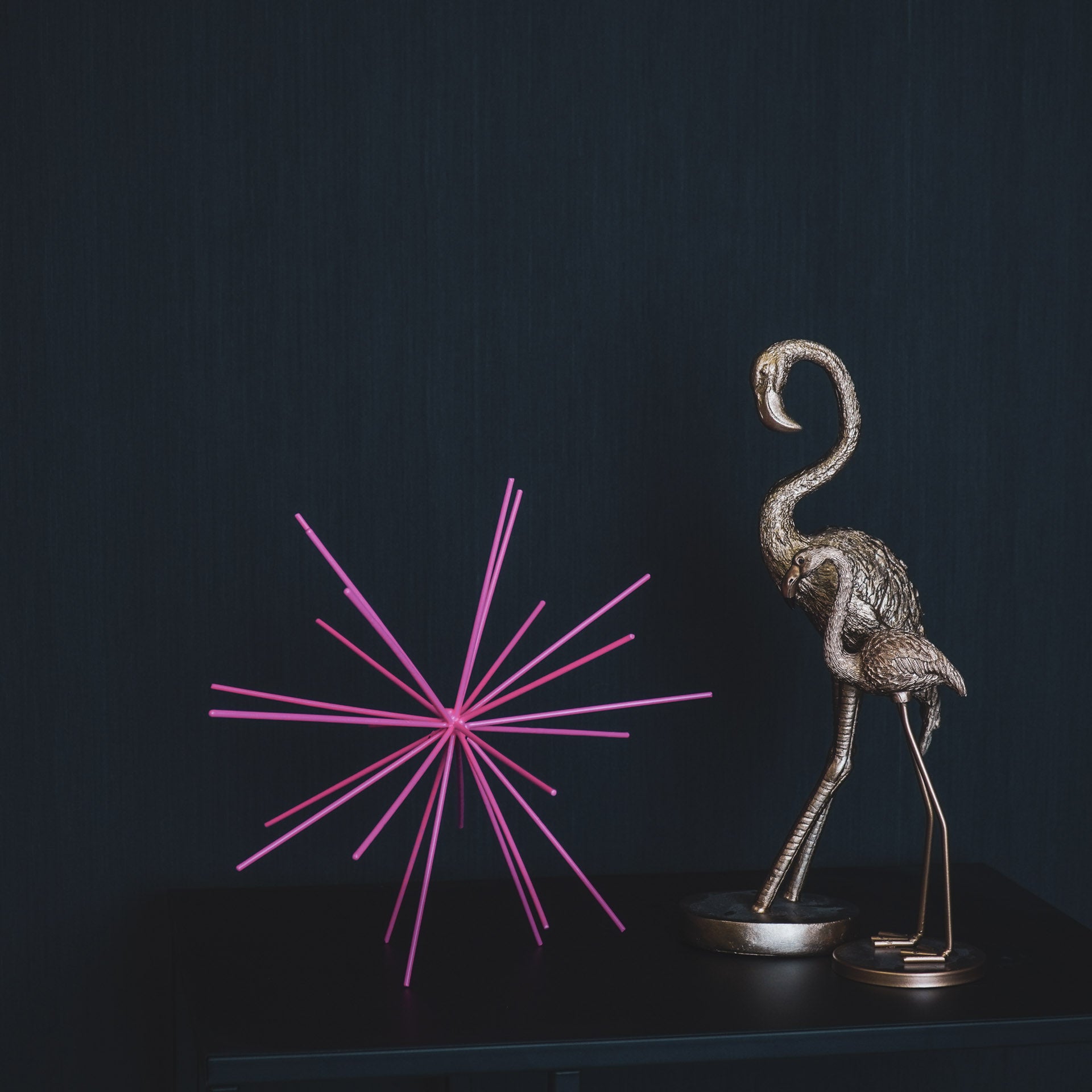 Ornament - Vuurwerk - Metaal -  Neon Roze - 25x25x25cm