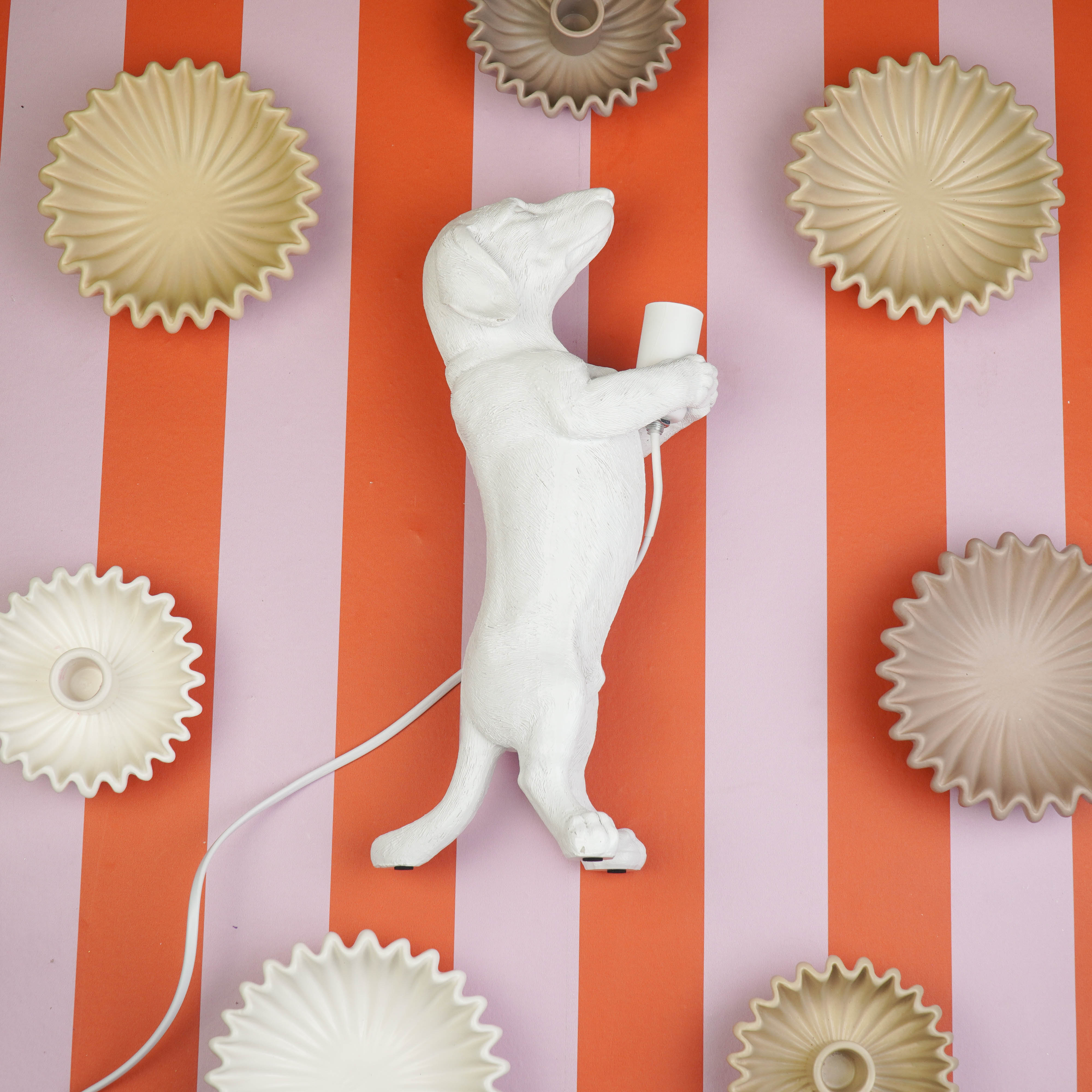 Lampen - Teckel Tafellamp - Polyresin - Wit - E14 - 10x15x38cm