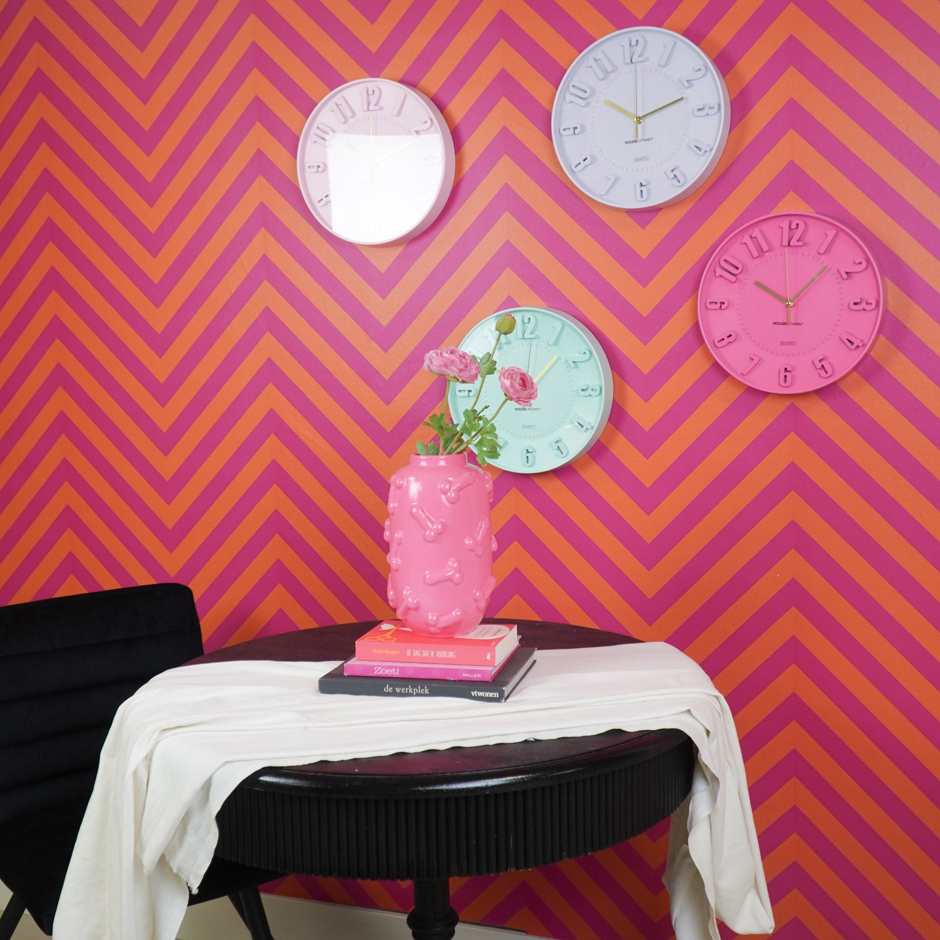Klok- Wandklok Cijfers- Licht Roze- 30x30x4cm