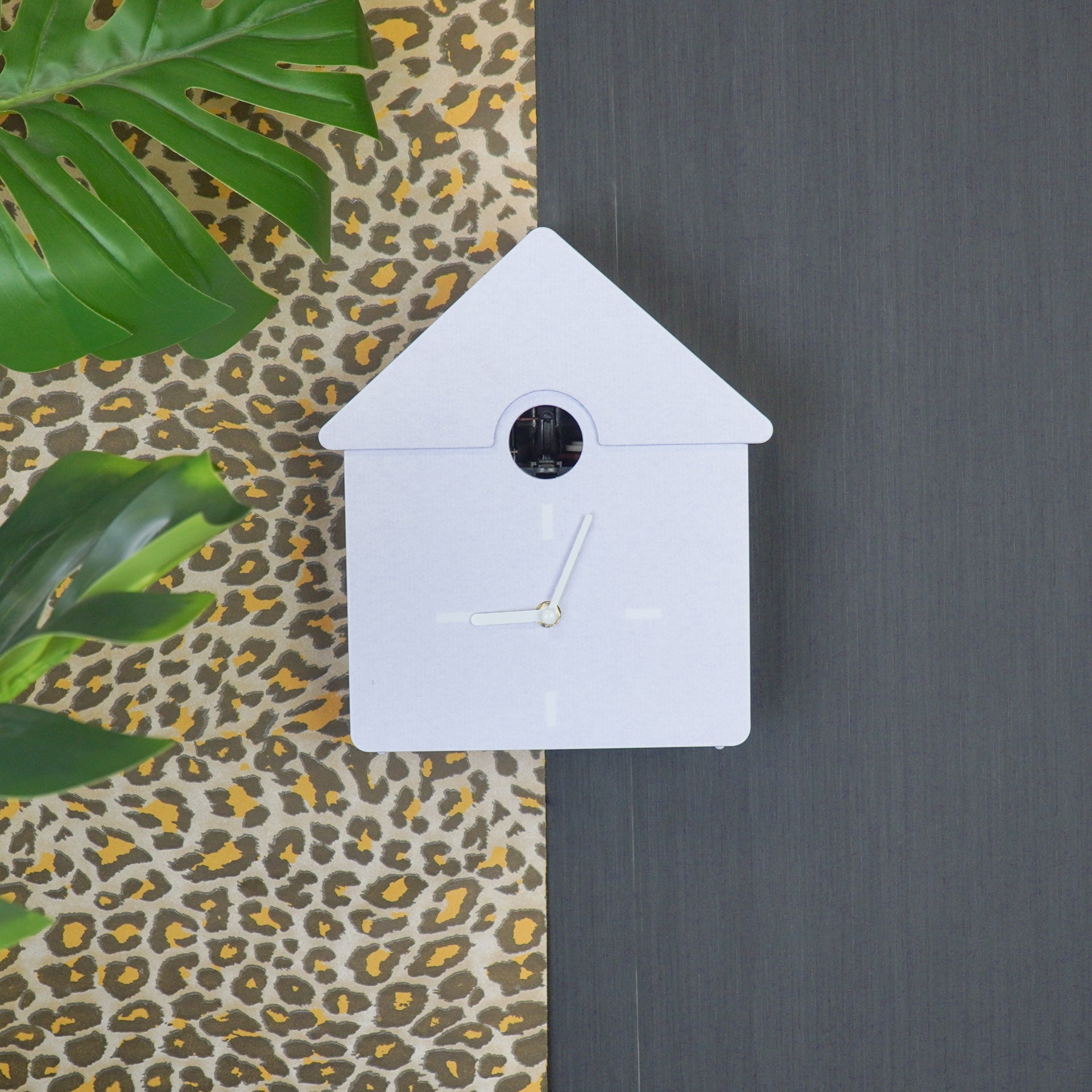 Klok- Wandklok Koekoeksklok - Lila- 24x27x9cm